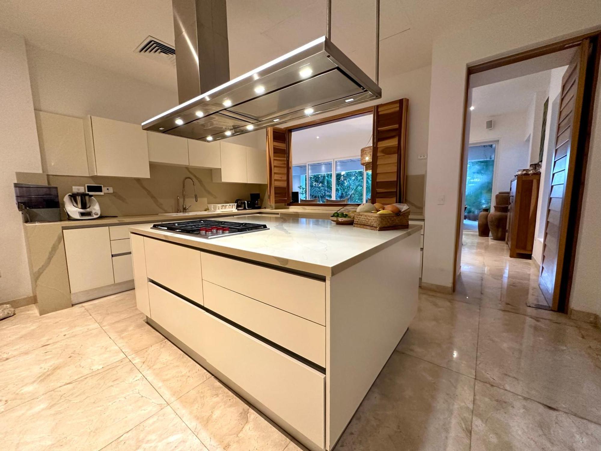 4br Lakefront With Private Pool By Solmar Villa