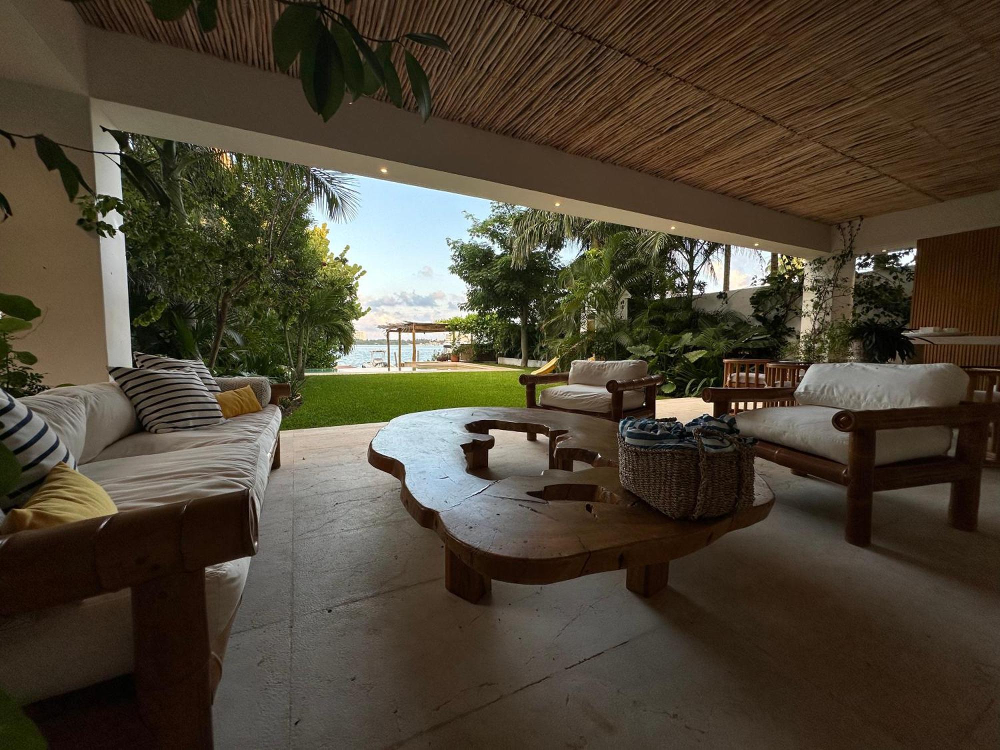 4br Lakefront With Private Pool By Solmar Villa Cancún