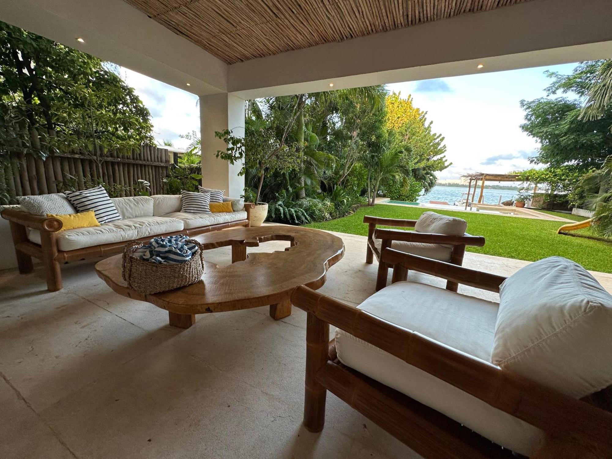 4br Lakefront With Private Pool By Solmar Villa