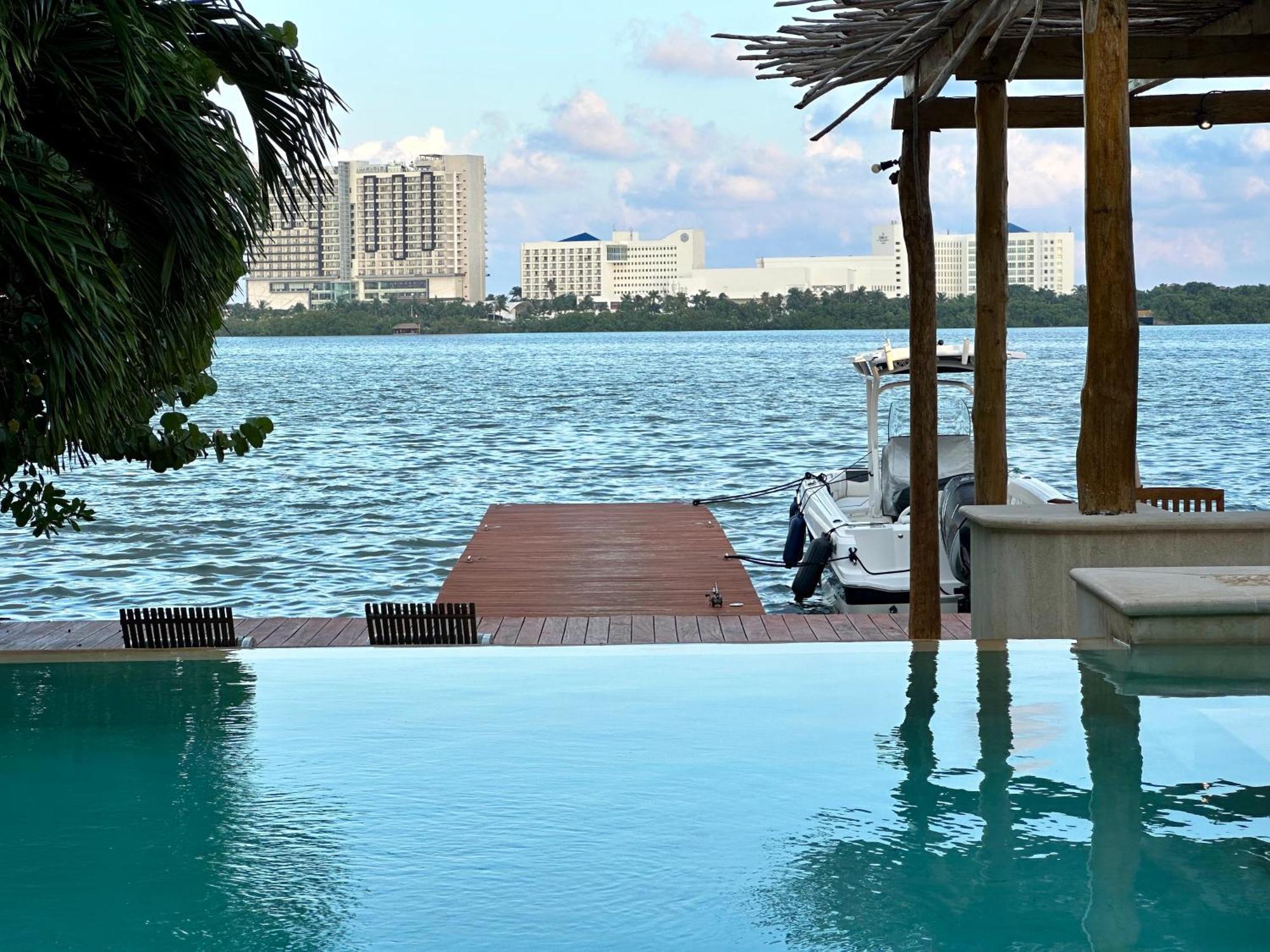 4br Lakefront With Private Pool By Solmar