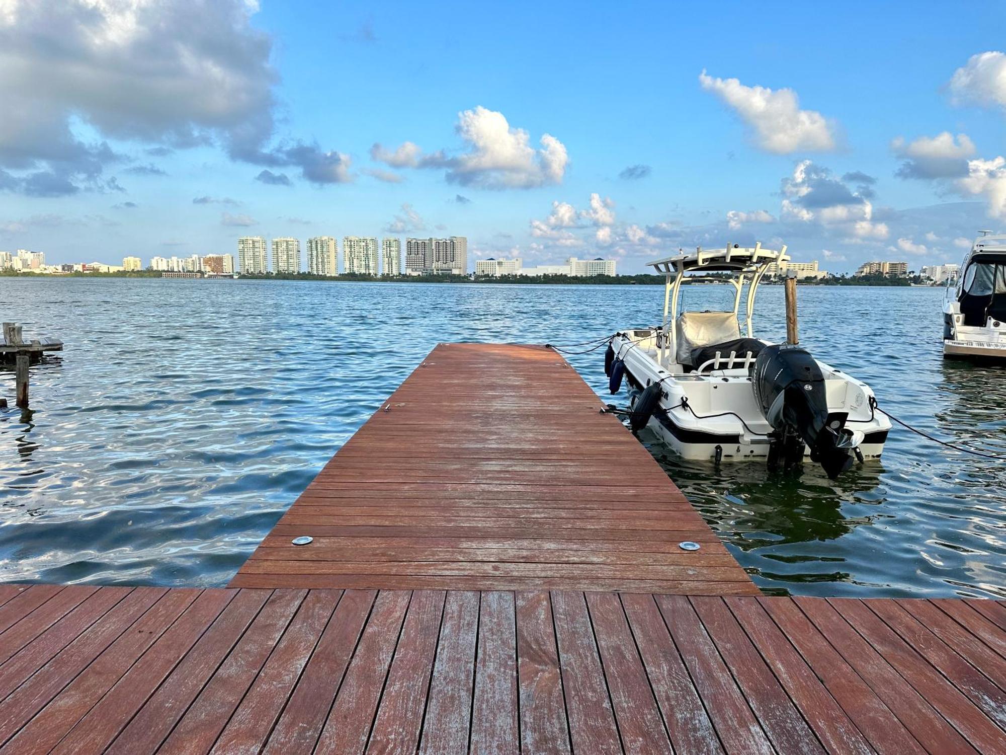 4br Lakefront With Private Pool By Solmar Villa *