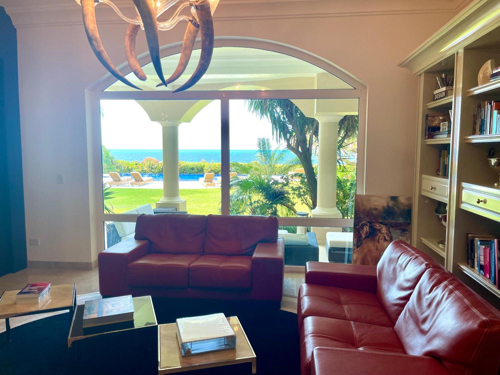 Exclusive Beachfront Luxury Villa, Private Gym, Personalized 5 Star-service, Direct Access