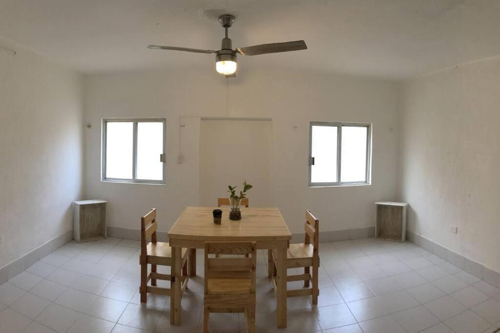 With Fast Wifi Near Downtown Apartamento Cancún