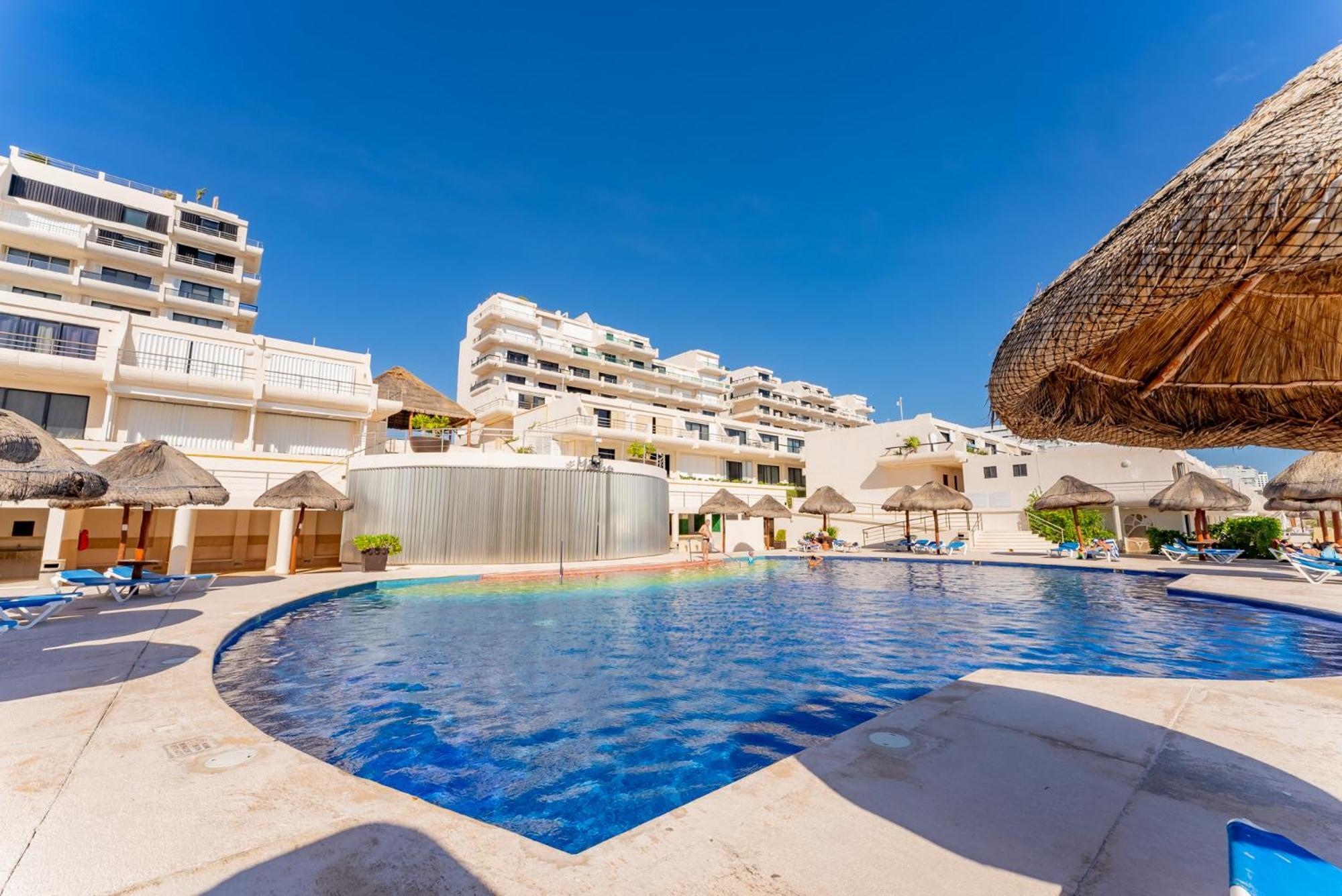 Villa Beachfront 4br Zone Cancún