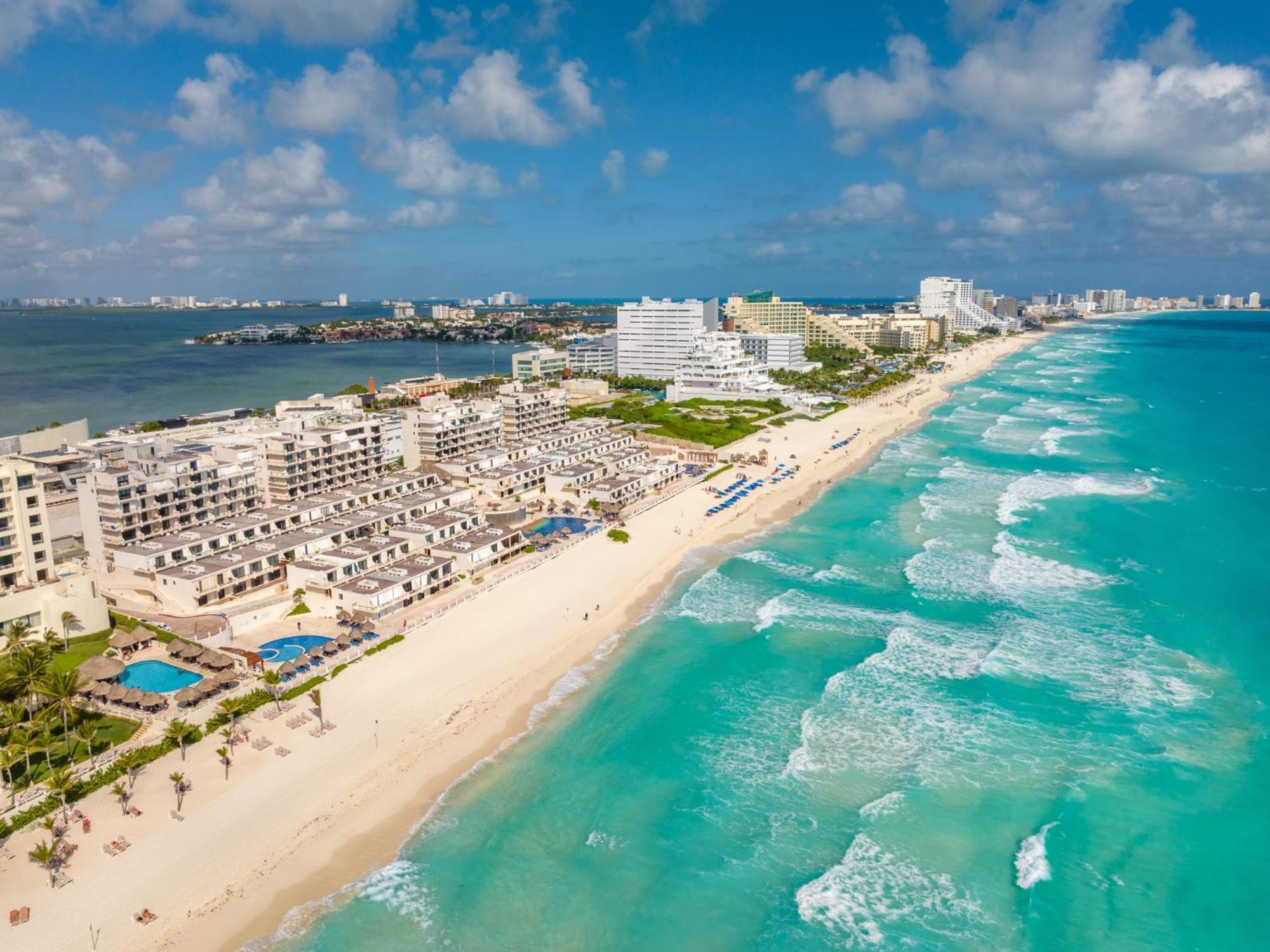 Villa Beachfront 4br Zone