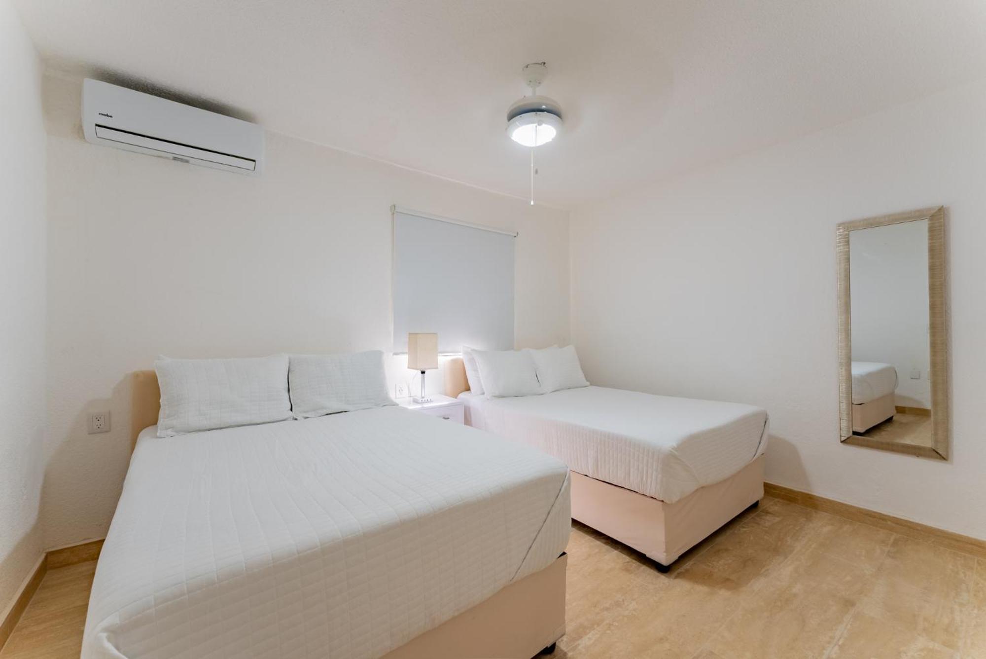 Villa Beachfront 4br Zone