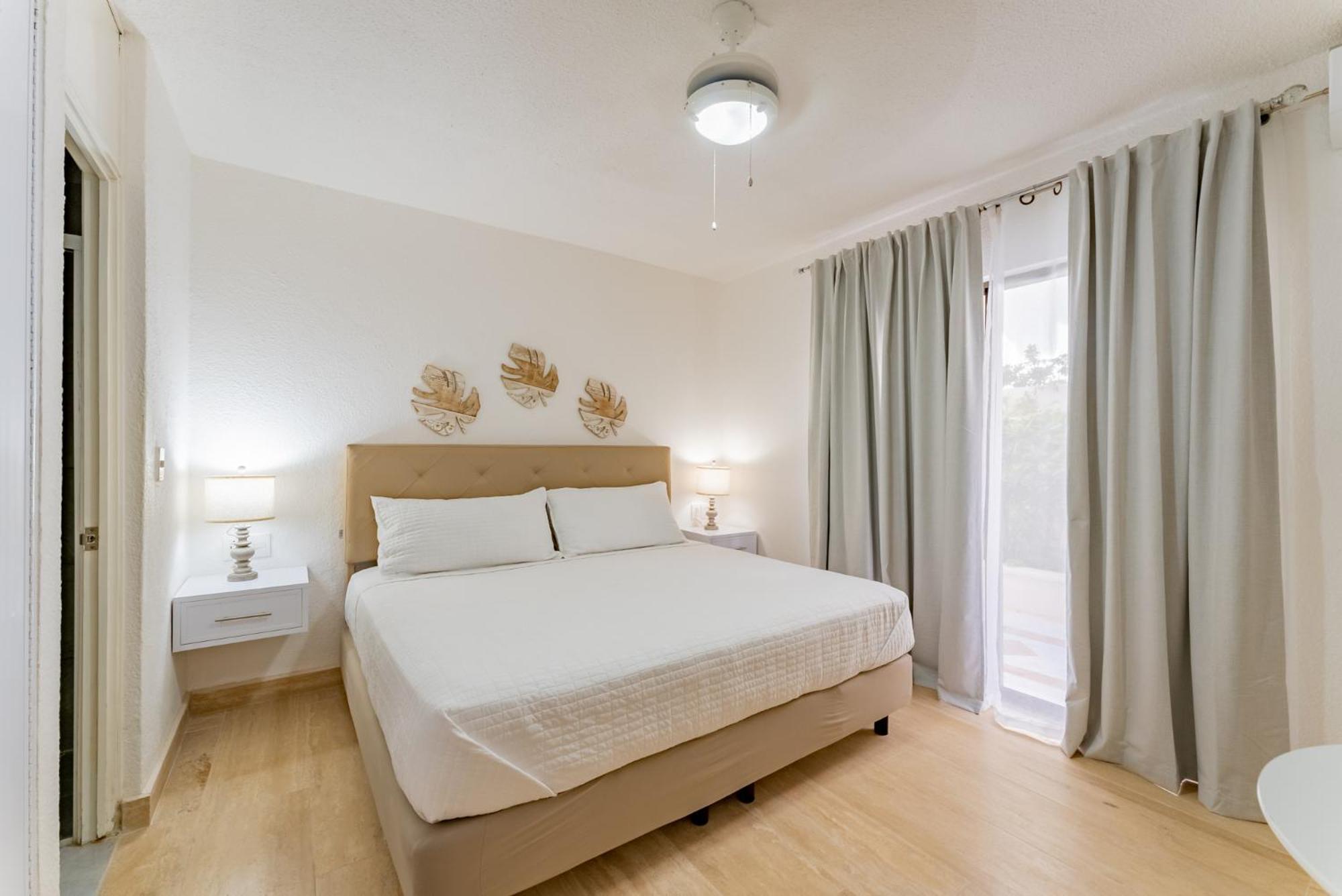 Villa Beachfront 4br Zone