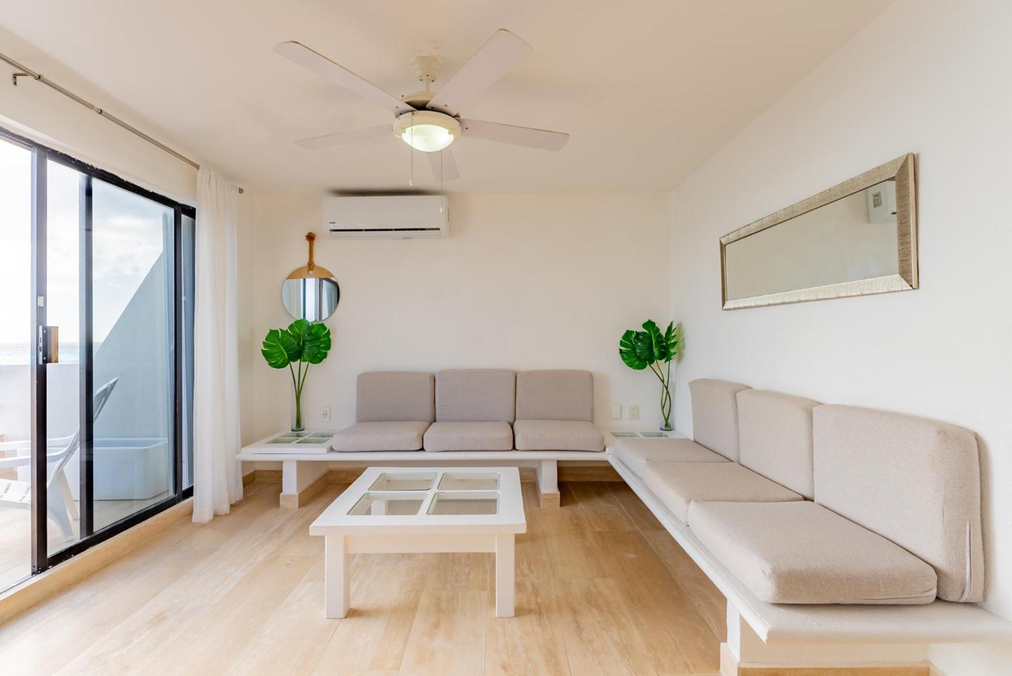 Beachfront 4br Zone