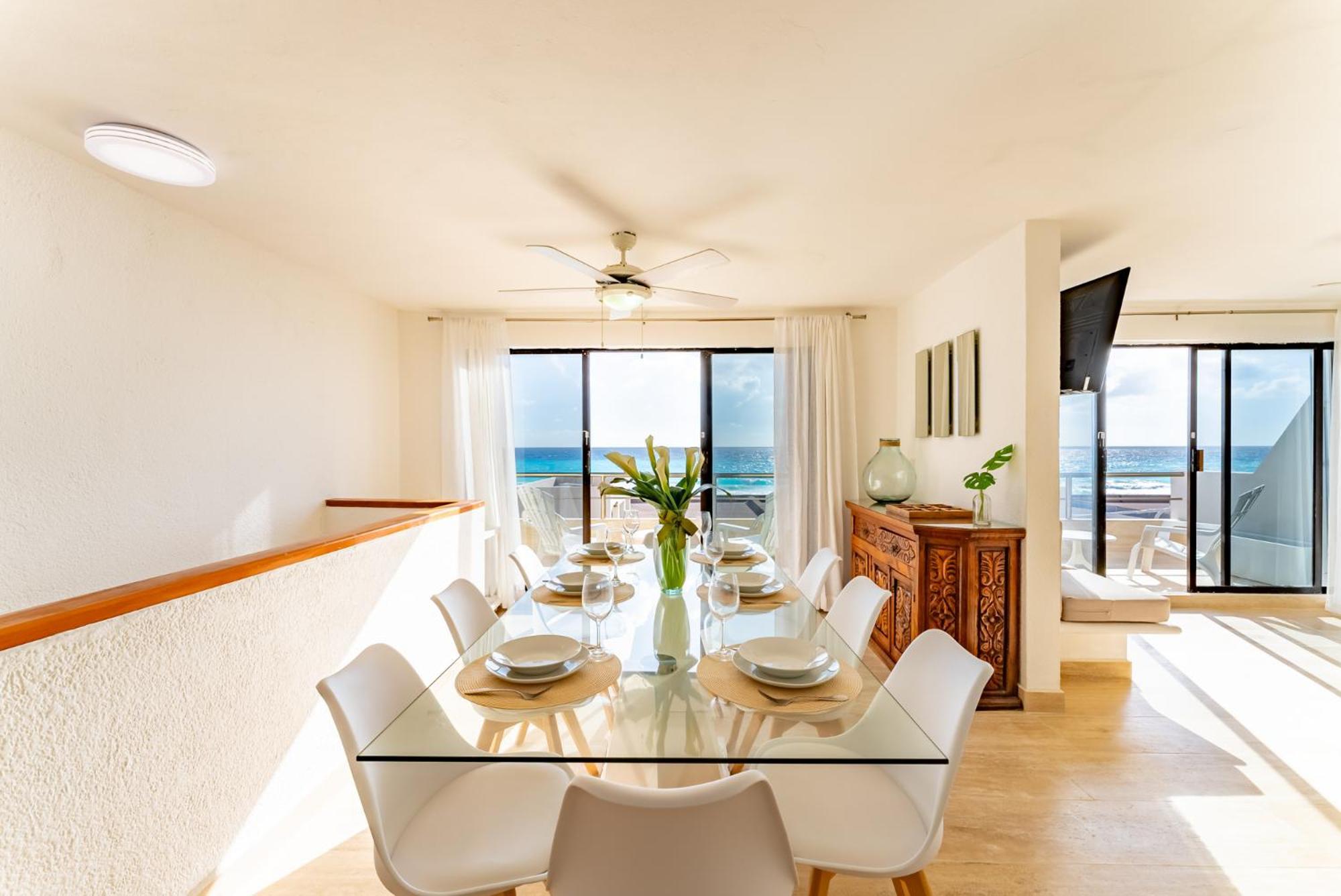 Beachfront 4br Zone Villa Cancún