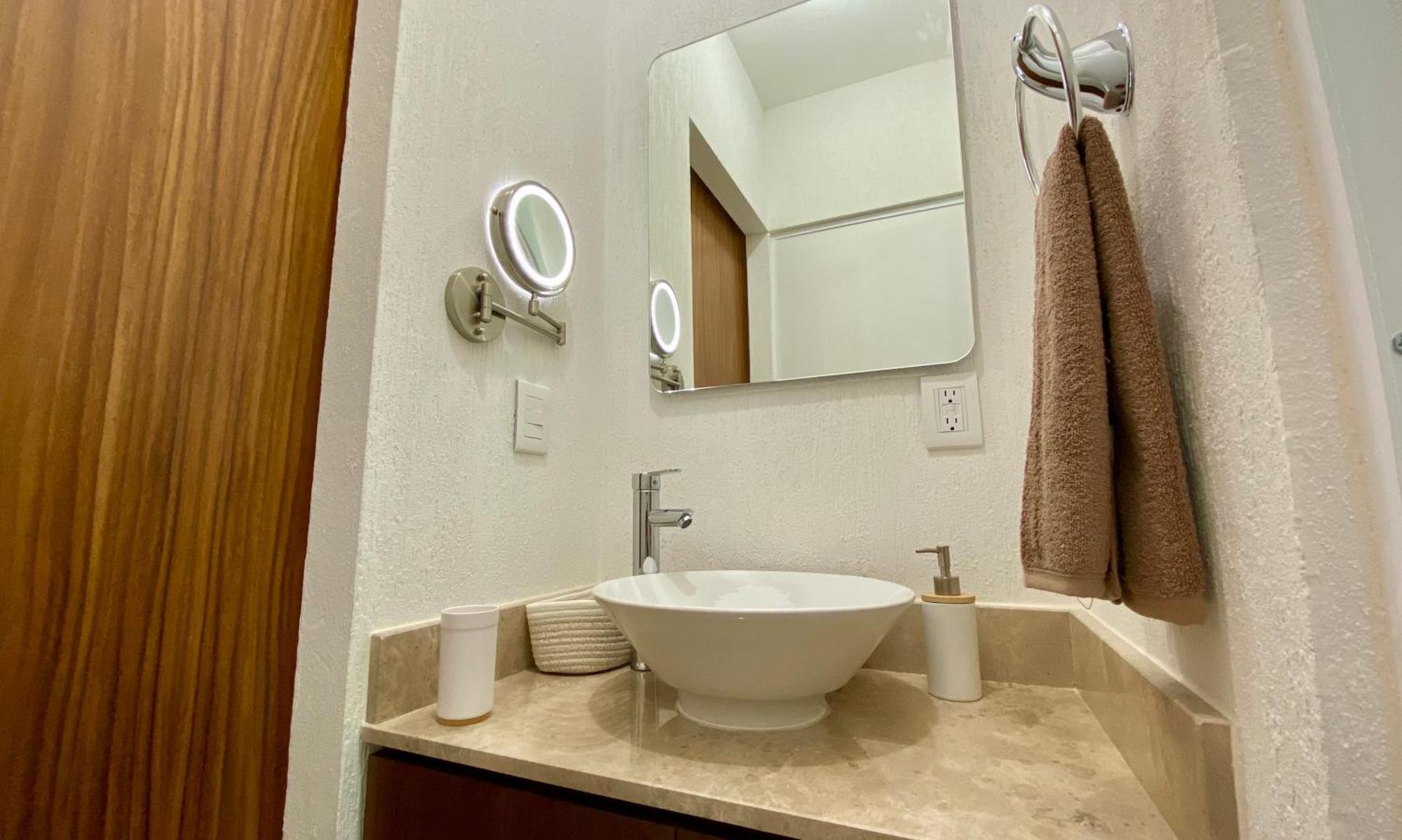 Departamento Nuevo, 3 Habitaciones, Justo En Frente De Alberca Cancún