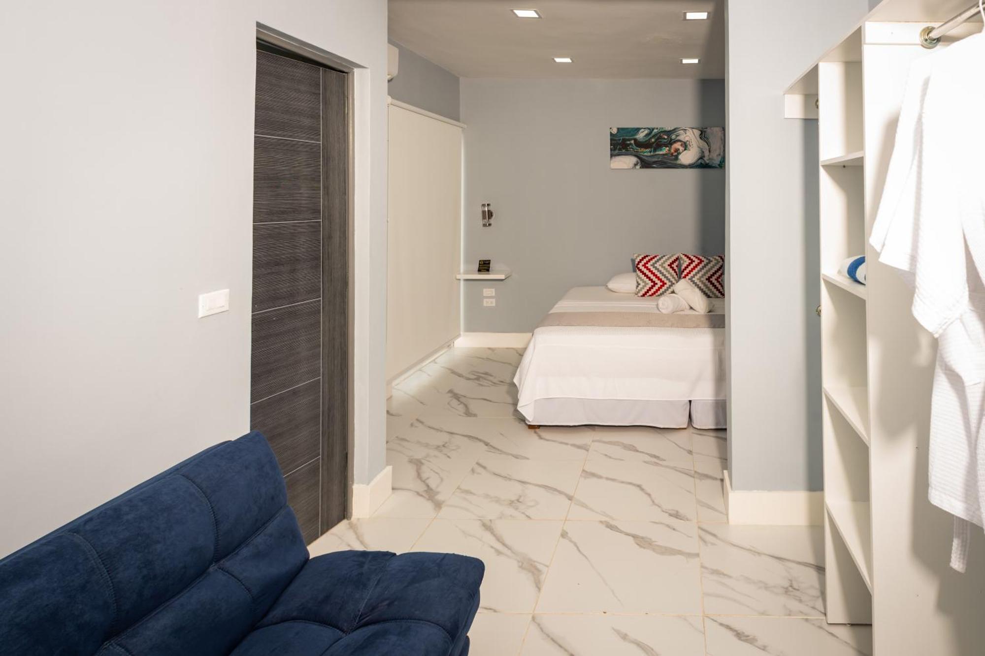 Moderna Y Amplia Casa Con Sala, Netflix, Wifi Y Cocina Equipada Apartamento