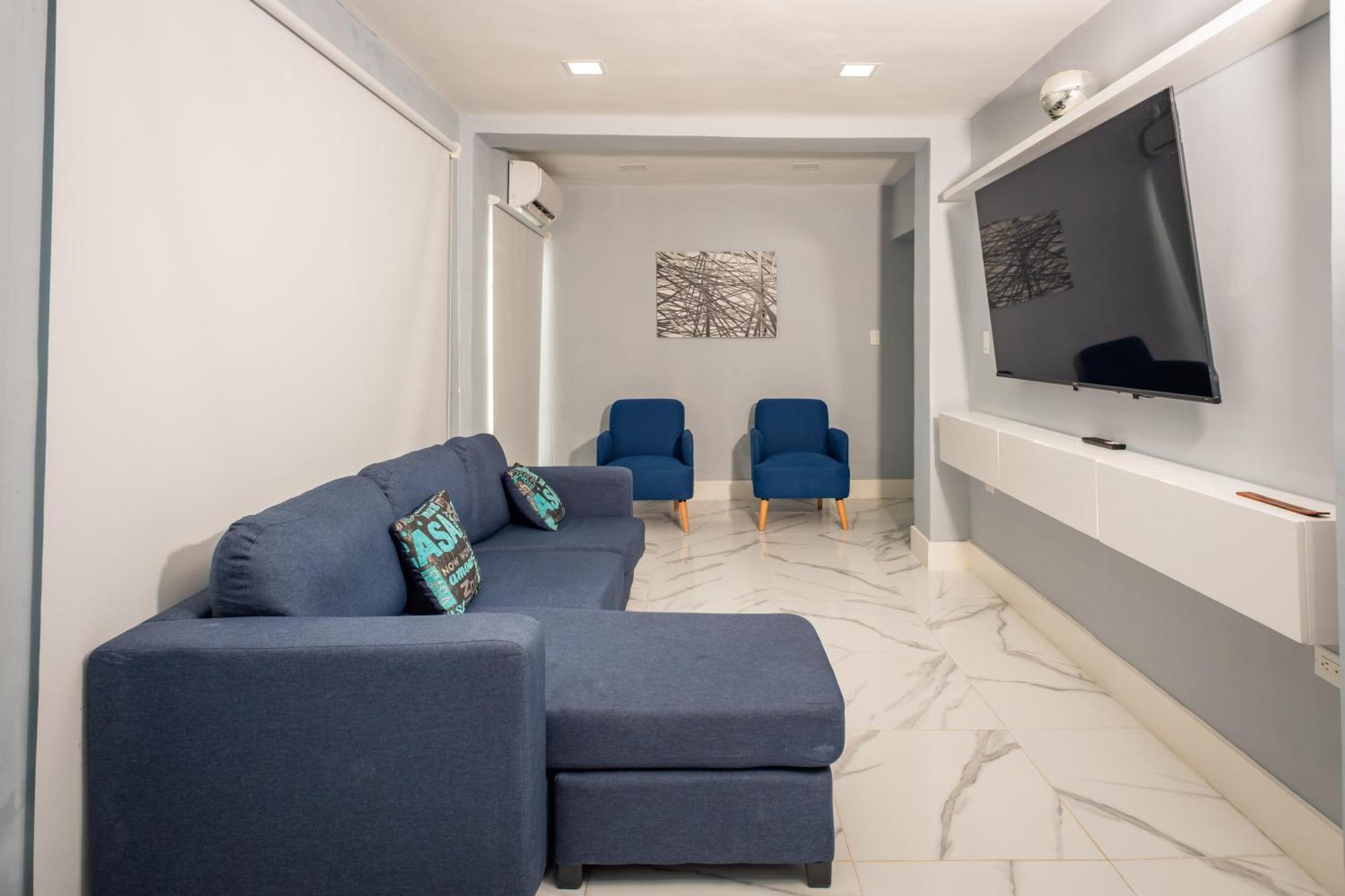 Moderna Y Amplia Casa Con Sala, Netflix, Wifi Y Cocina Equipada Apartamento *