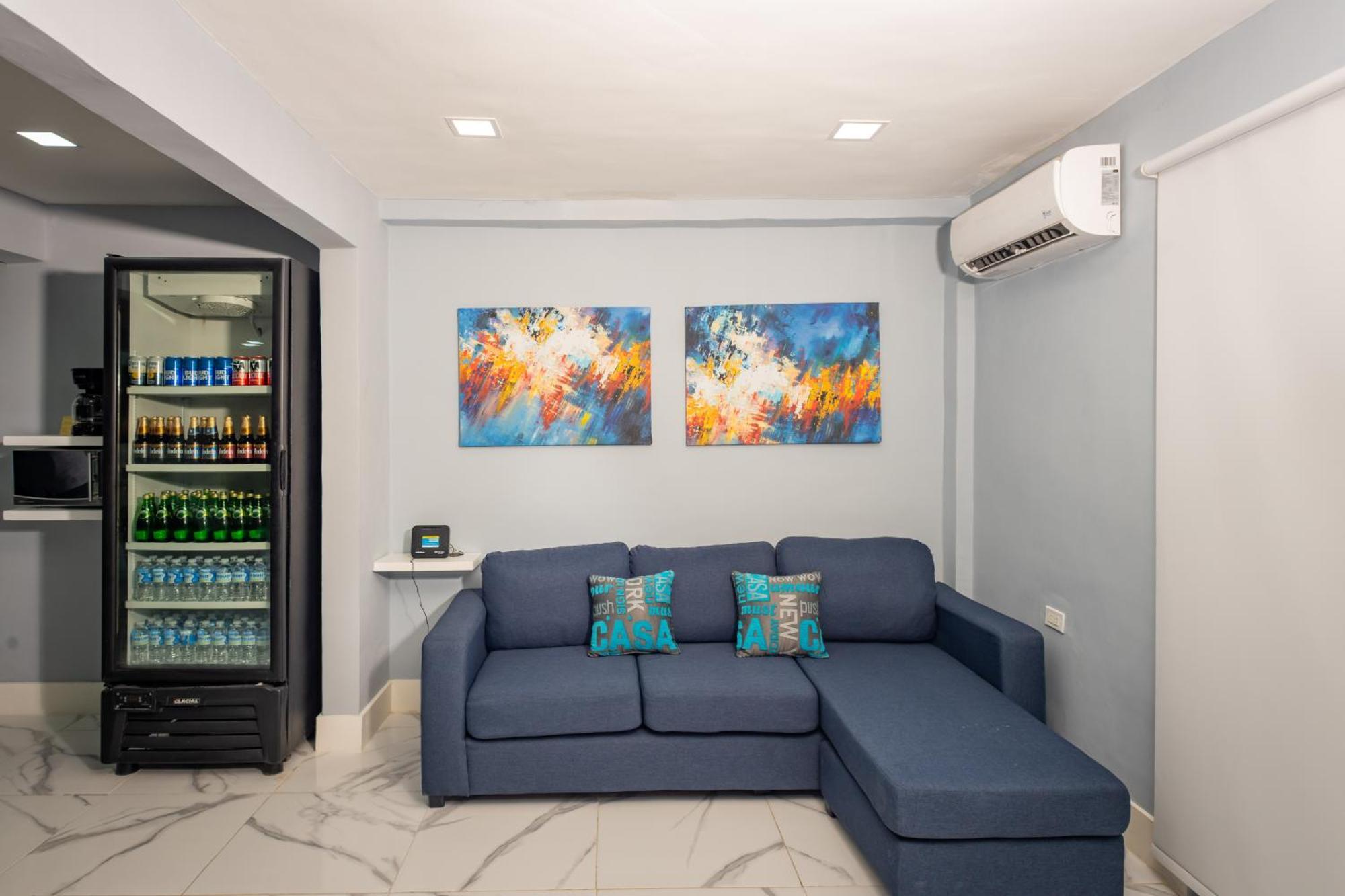 Moderna Y Amplia Casa Con Sala, Netflix, Wifi Y Cocina Equipada *