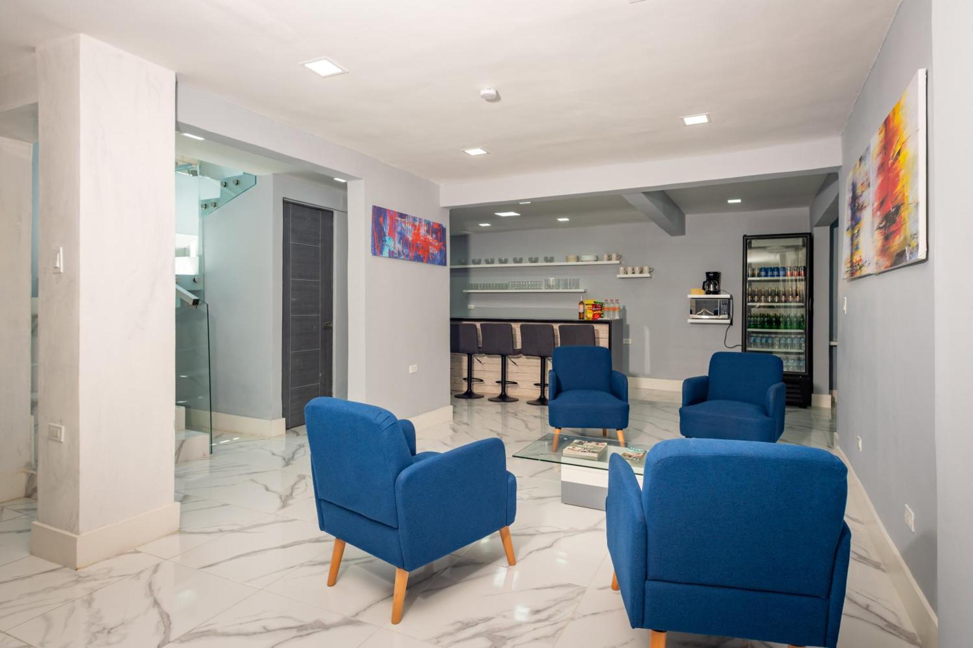 Moderna Y Amplia Casa Con Sala, Netflix, Wifi Y Cocina Equipada