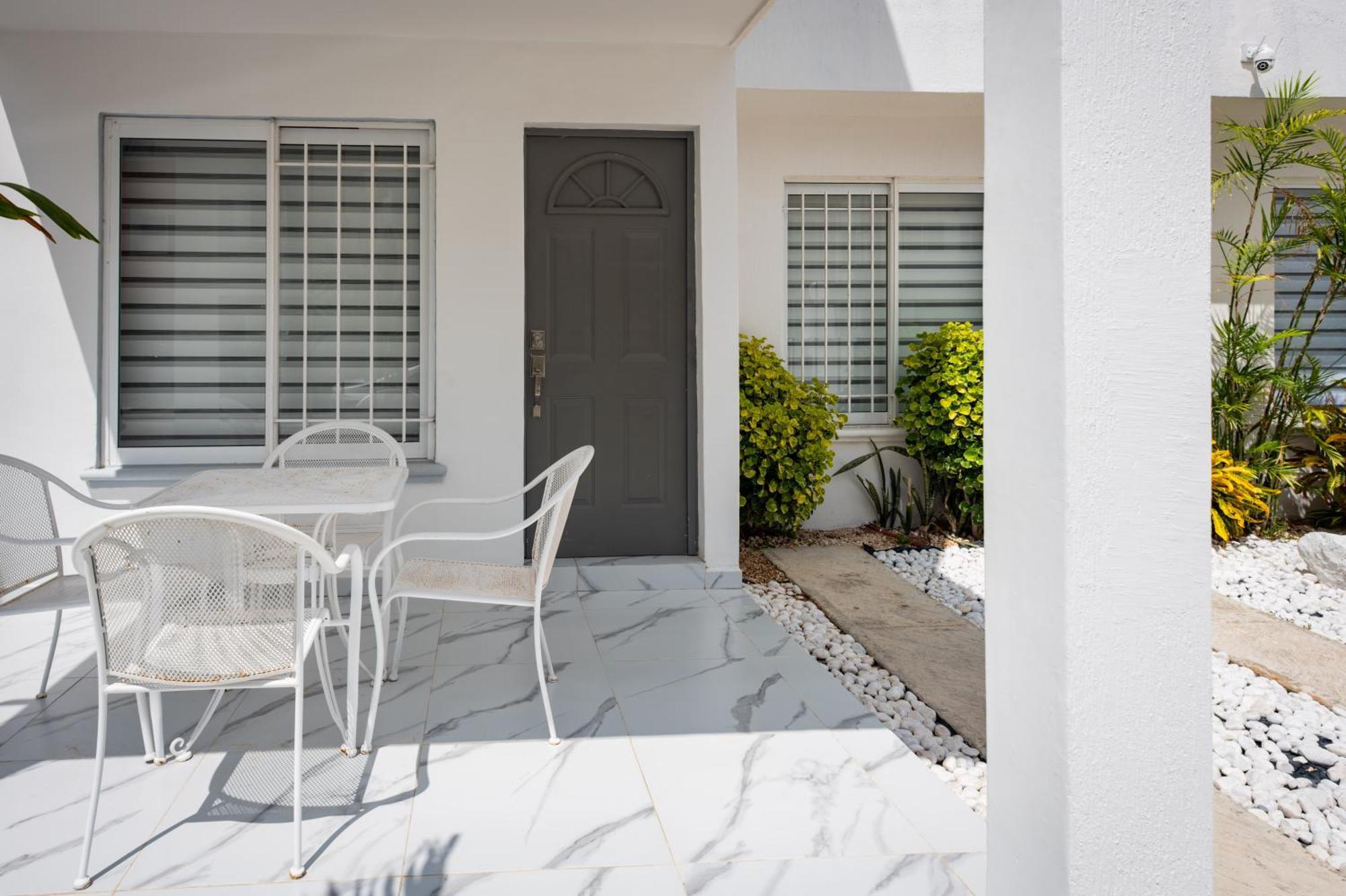Apartamento Moderna Y Amplia Casa Con Sala, Netflix, Wifi Y Cocina Equipada *
