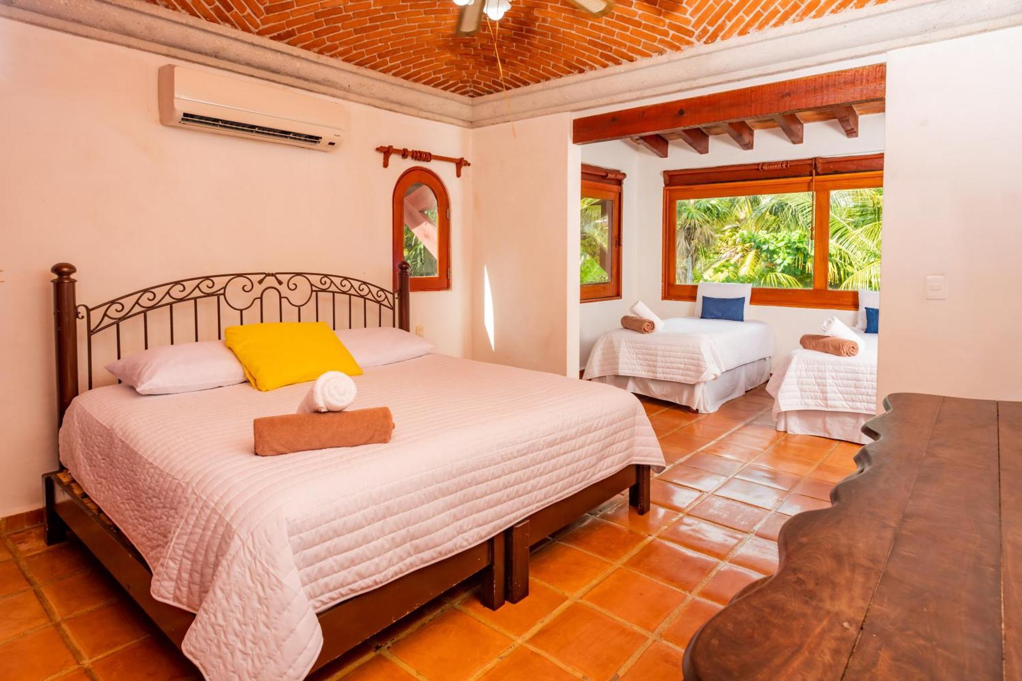 Tropically In Zone Villa *