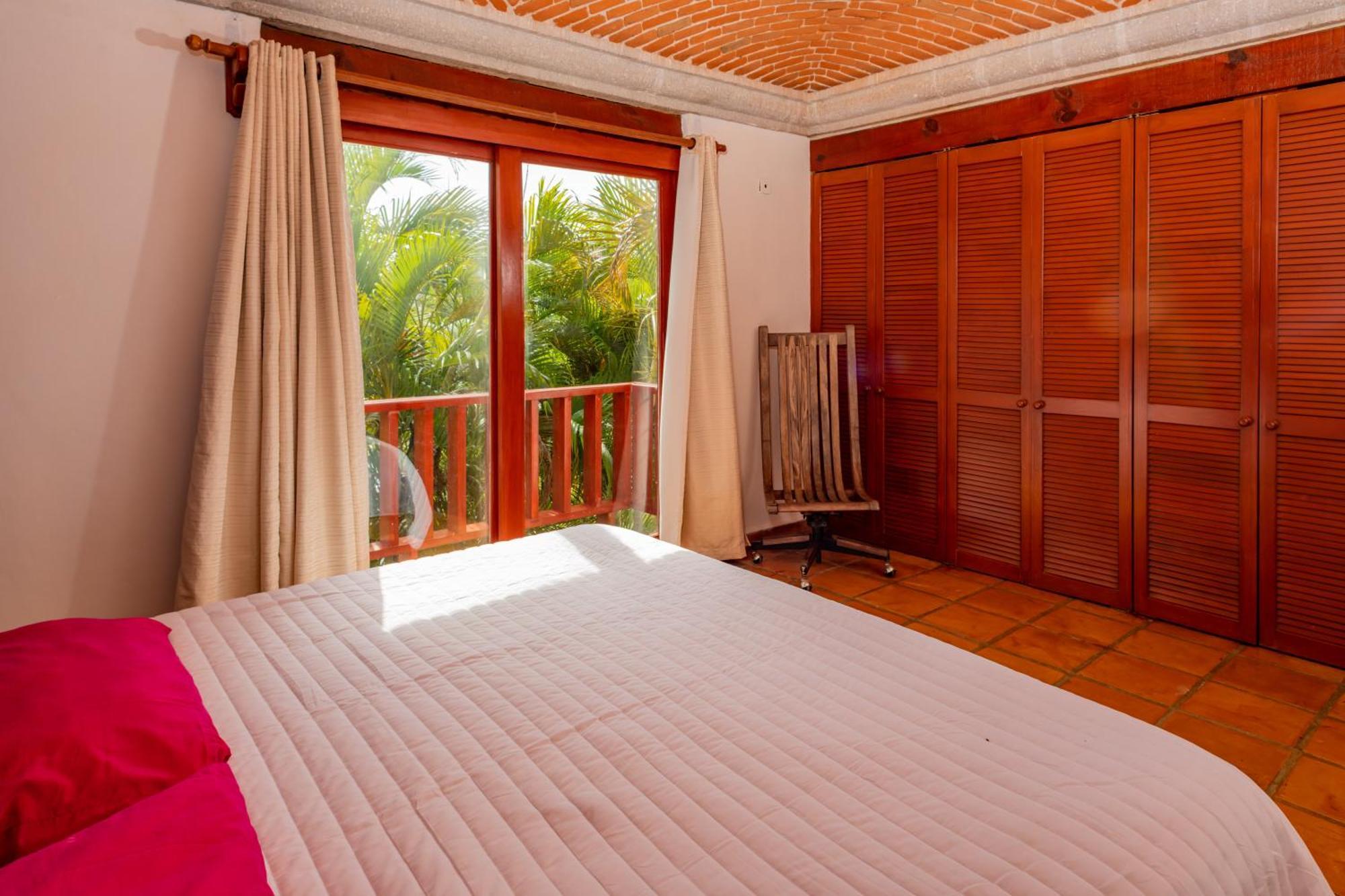 Tropically In Zone Villa