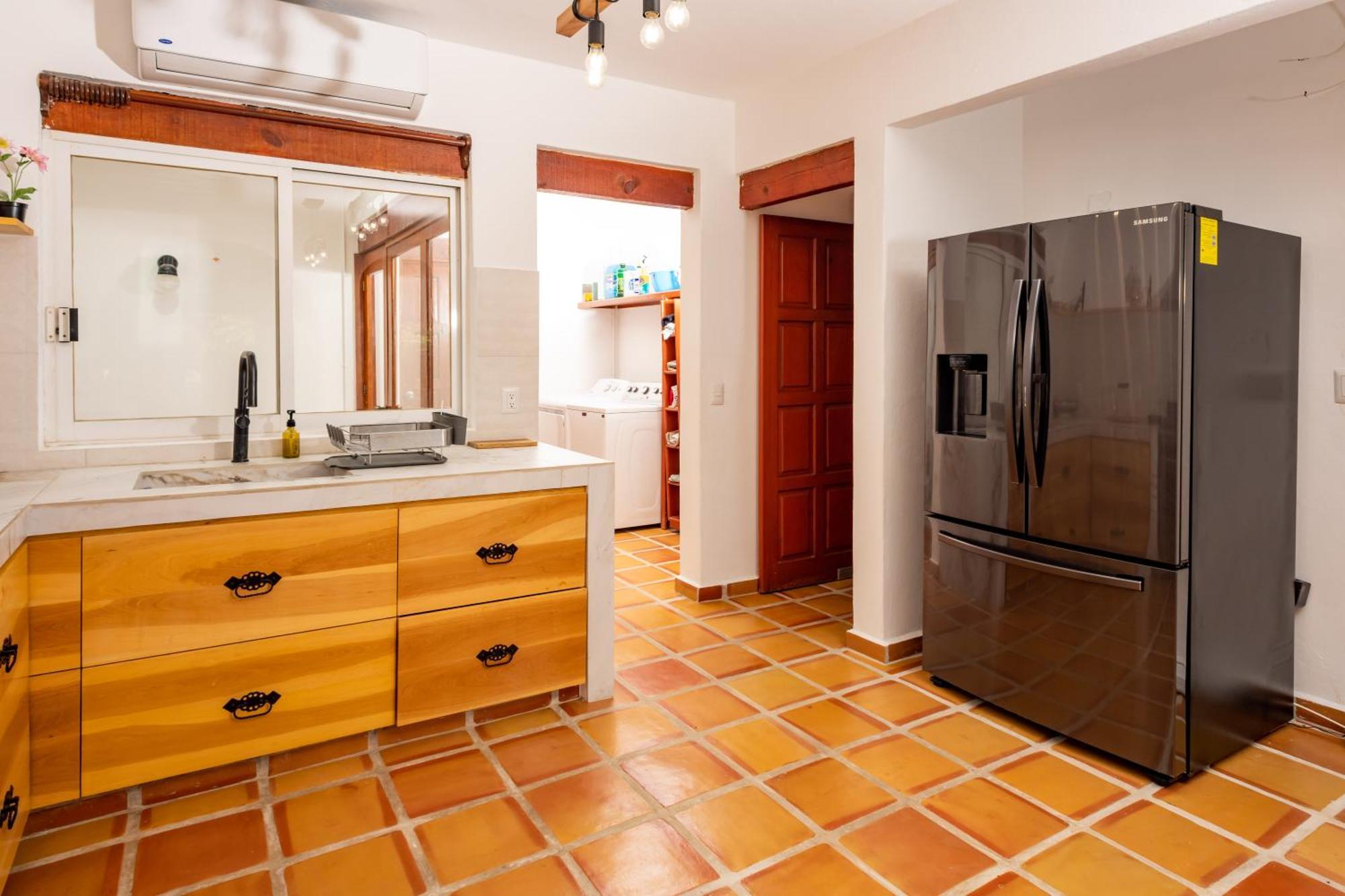 Villa Tropically In Zone