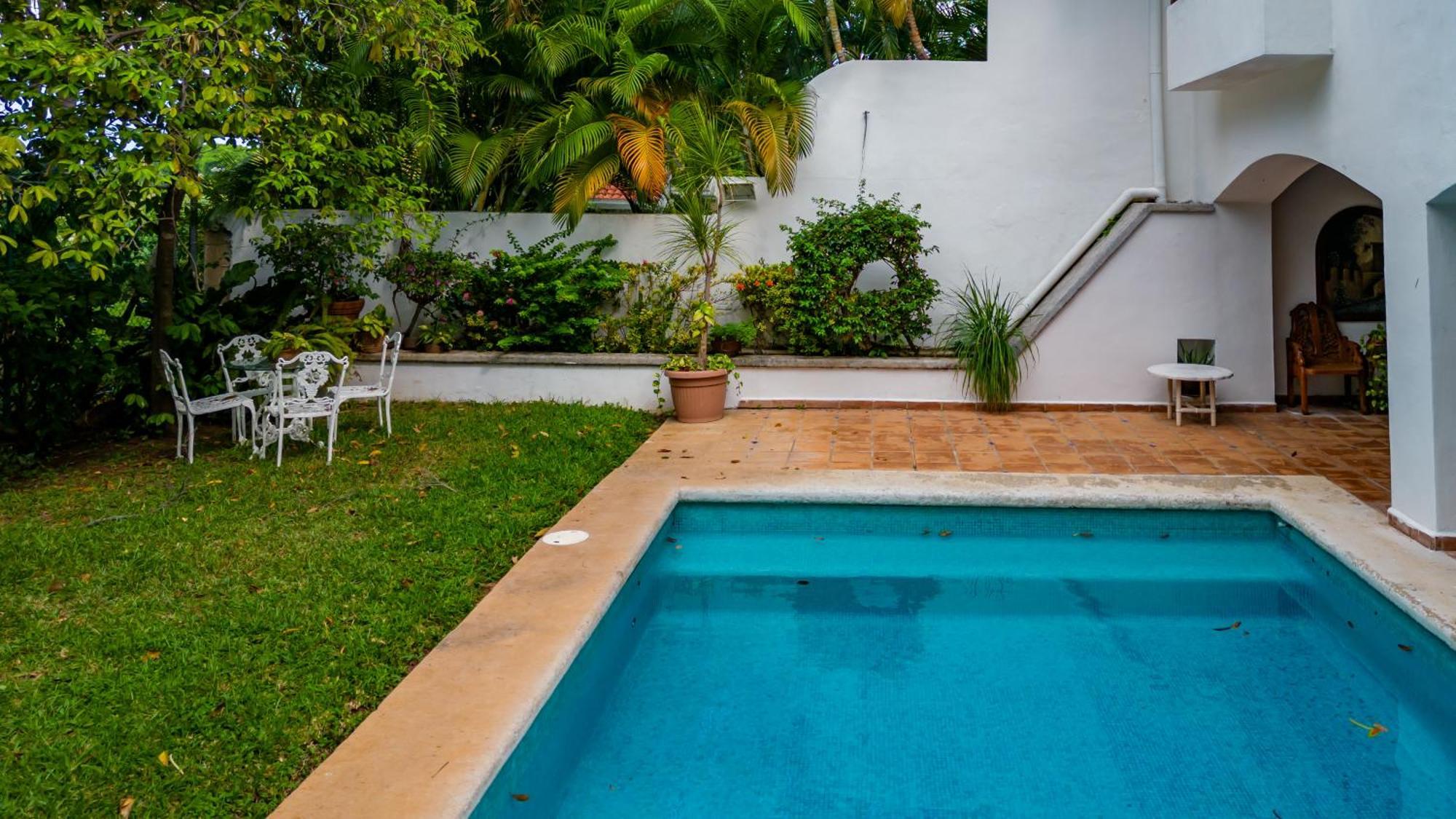 Villa Tropically In Zone