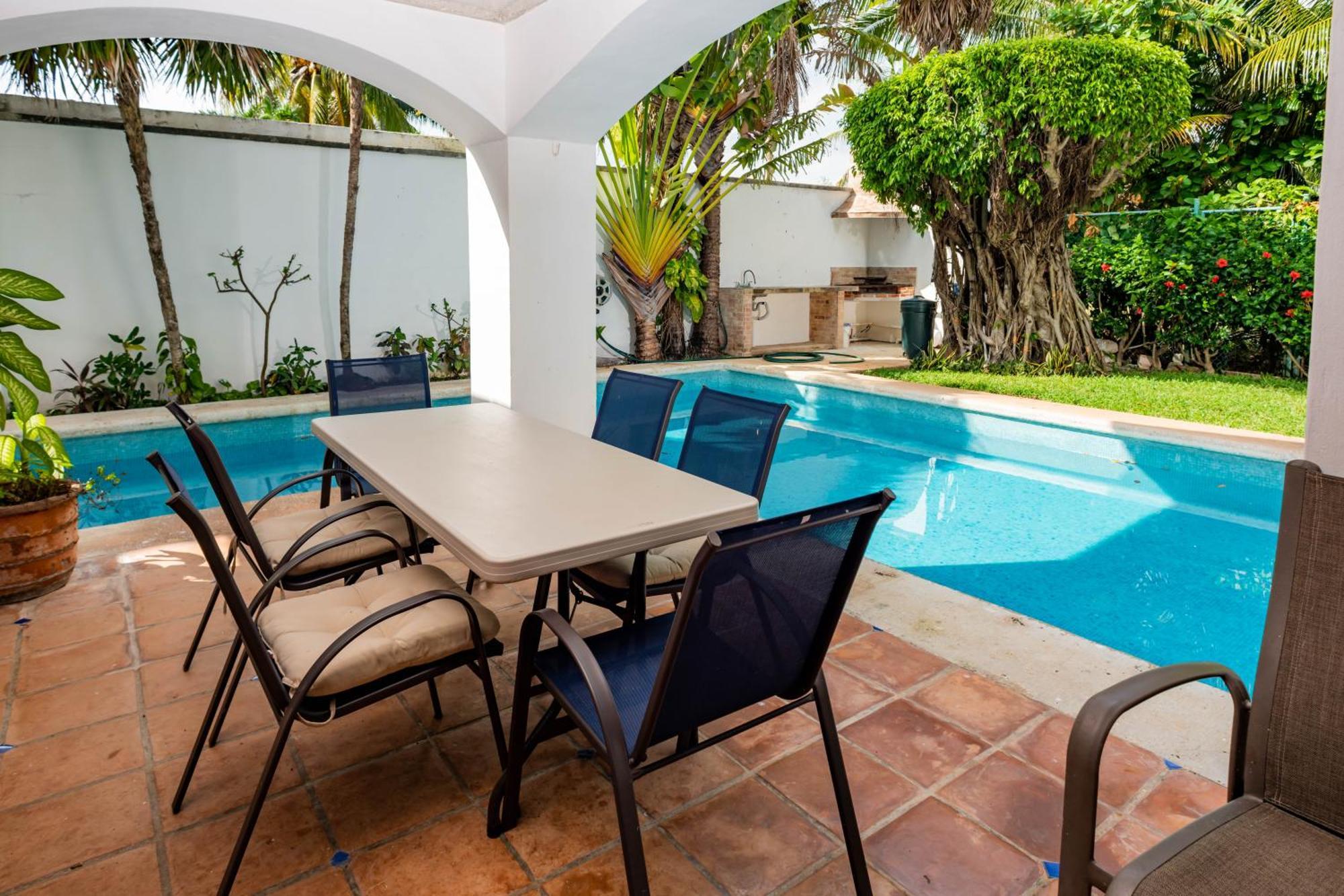 Tropically In Zone Villa