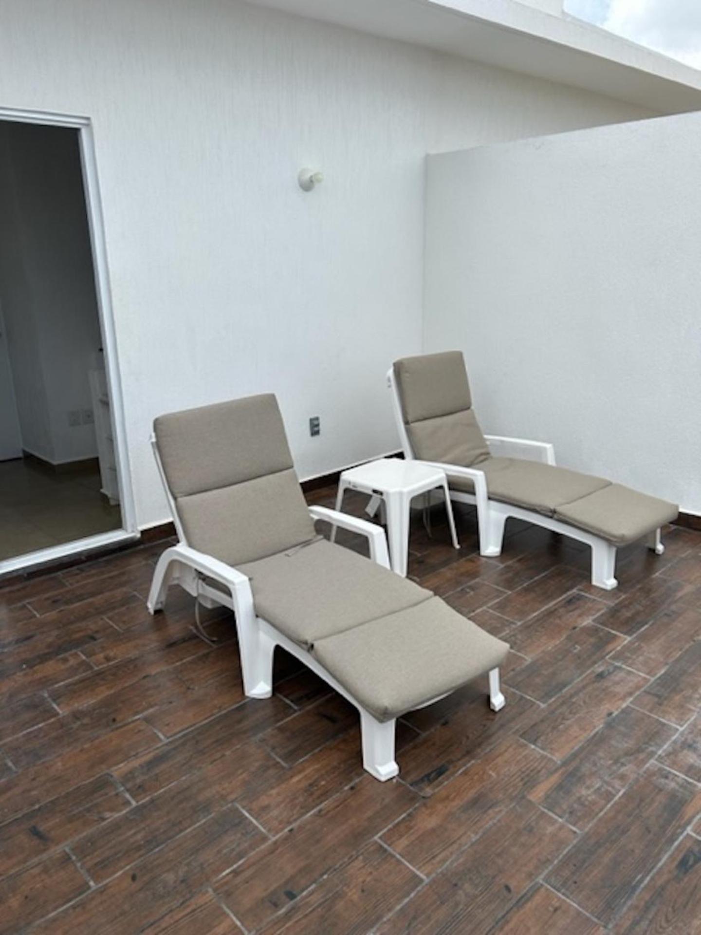 16, South 6 Person 3 15 Min Airport 20 To Villa