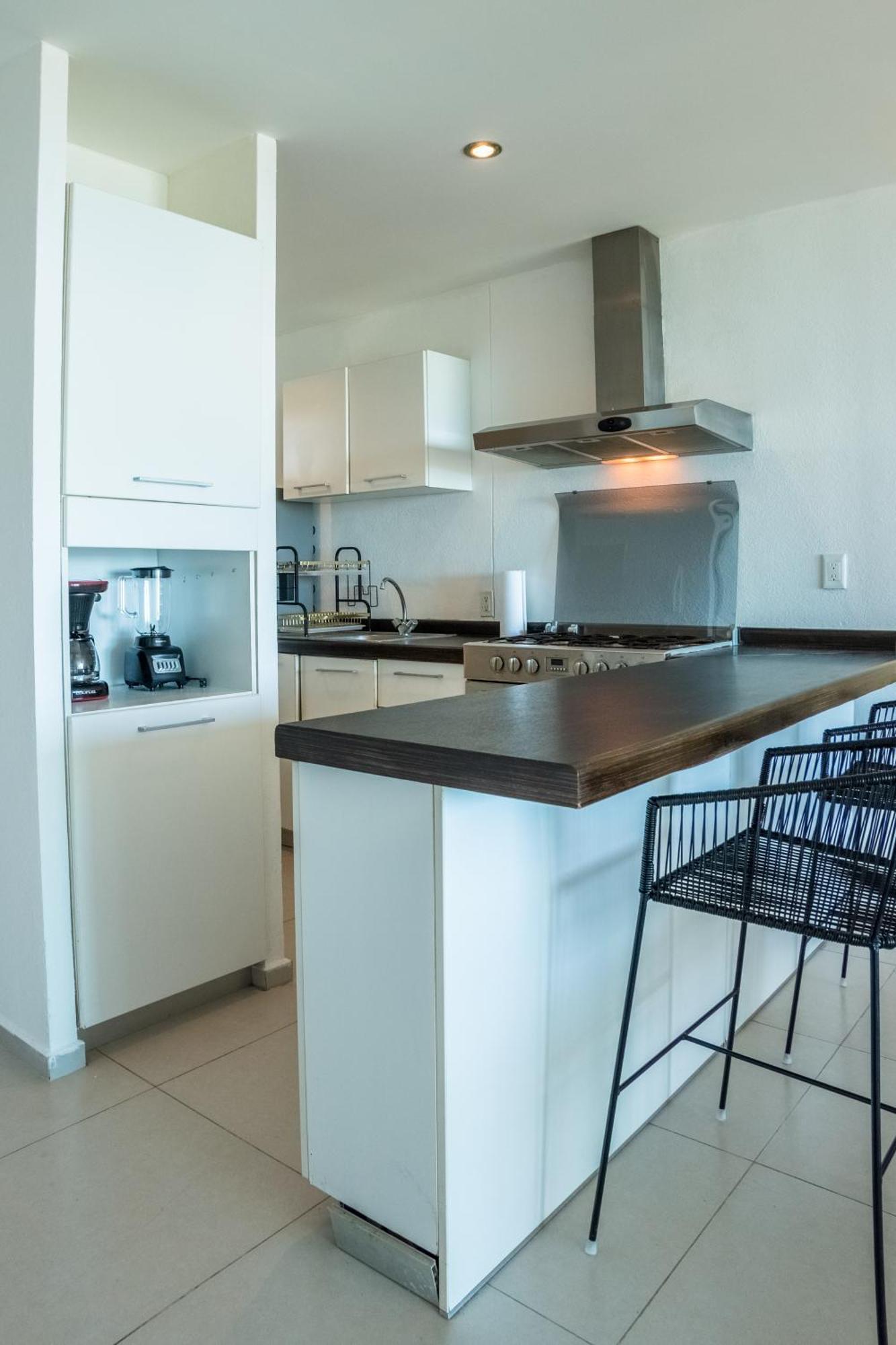 New Beachfront Luxury Apartamento Cancún