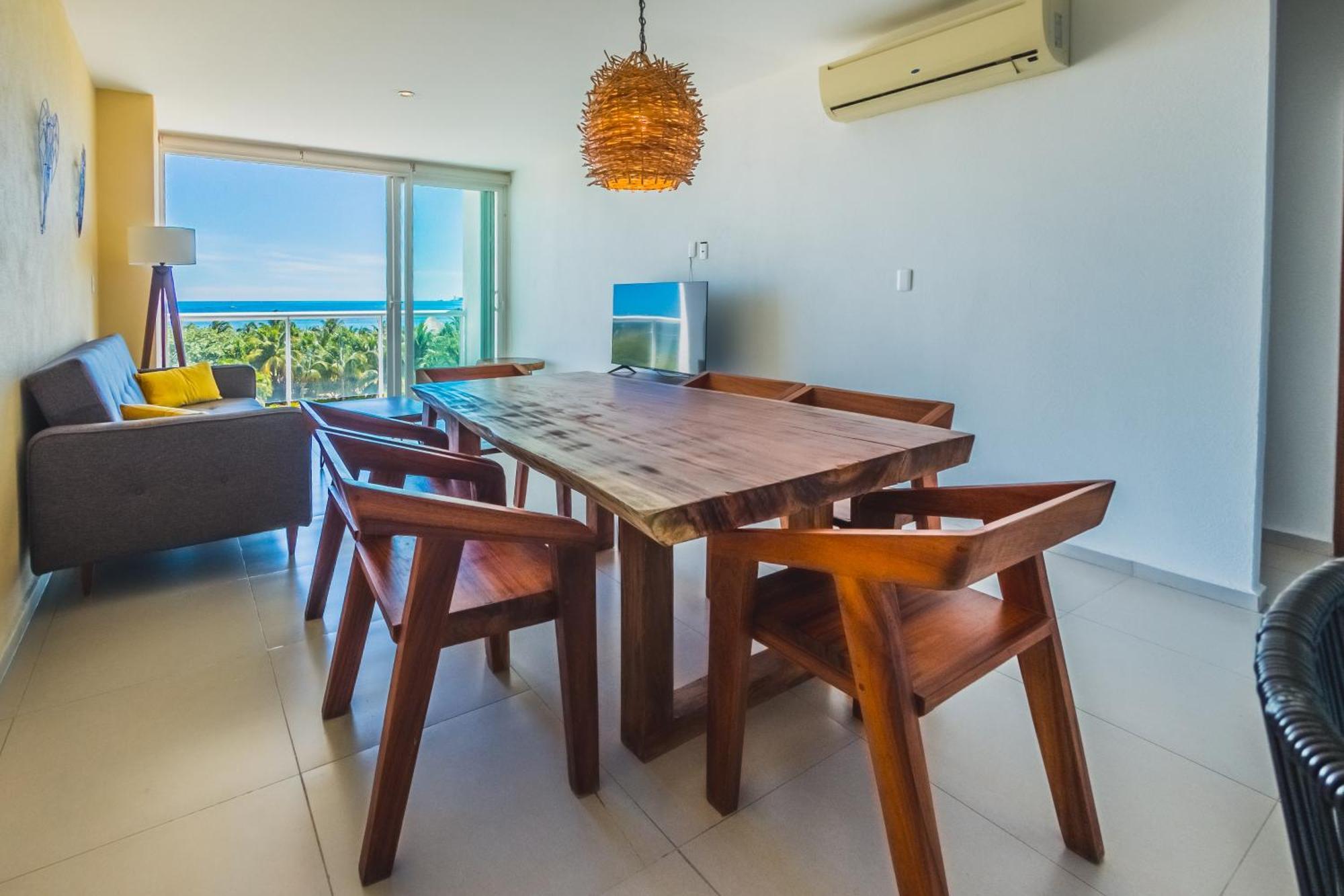 New Beachfront Luxury Apartamento