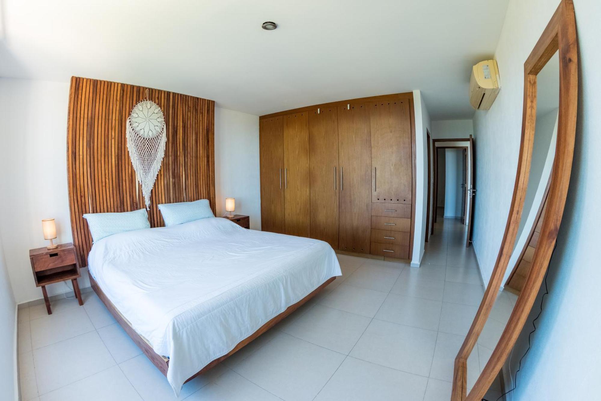 New Beachfront Luxury Apartamento