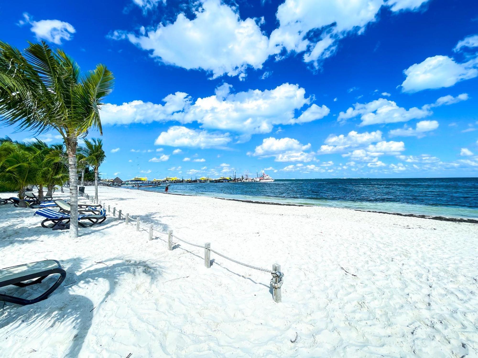 New Beachfront Luxury Apartamento