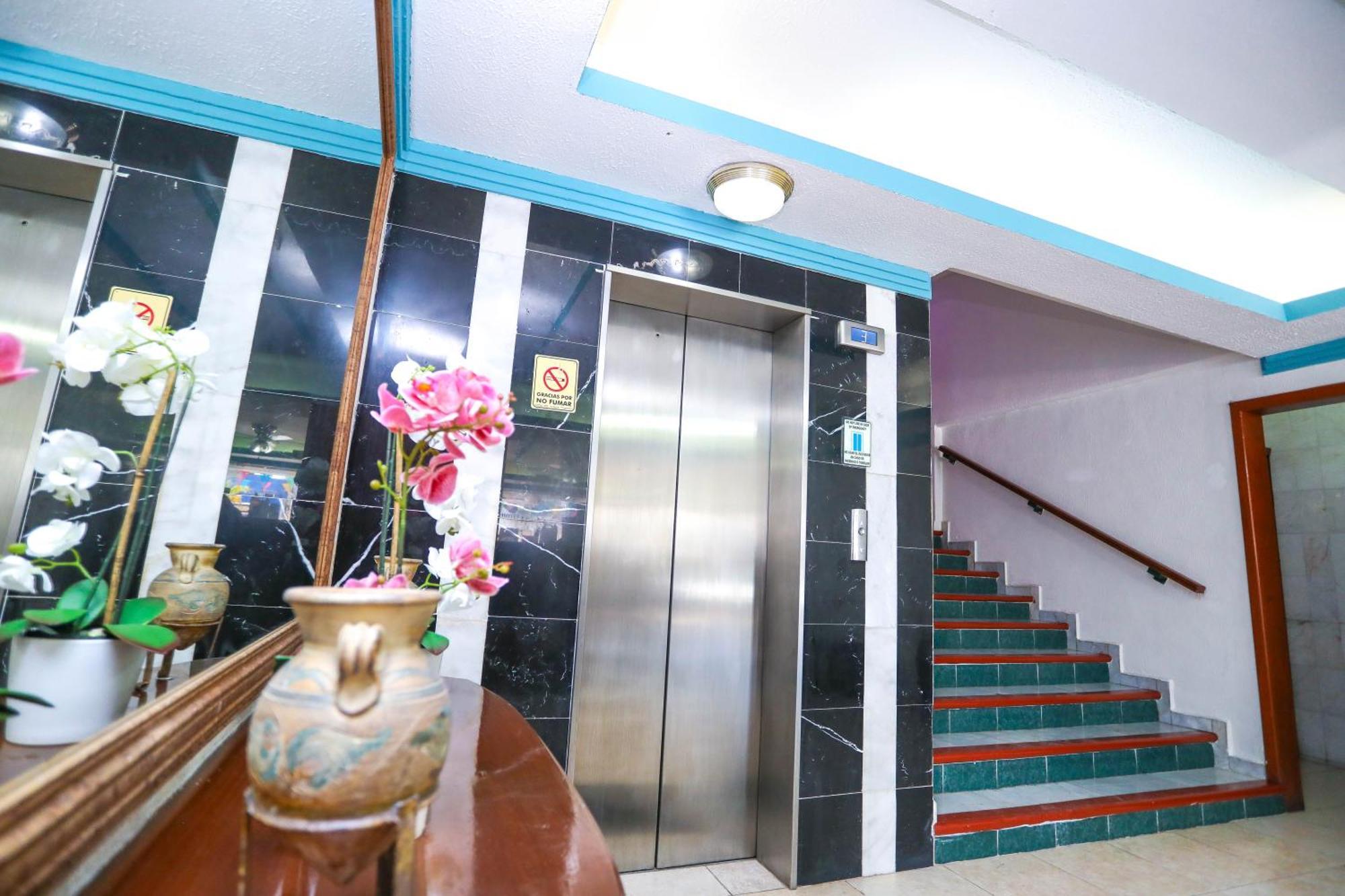 Avenida Hotel