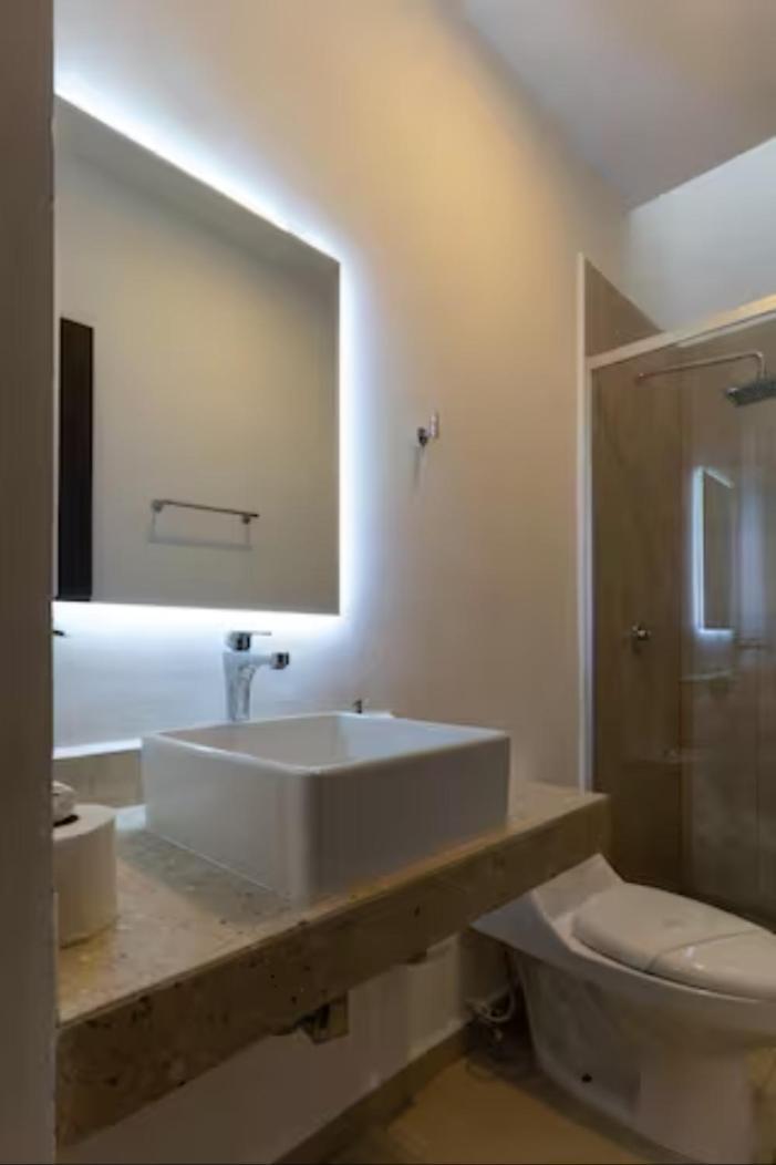 3br Modern House With Pool & Bbq - Great Location! Сasa de vacaciones *
