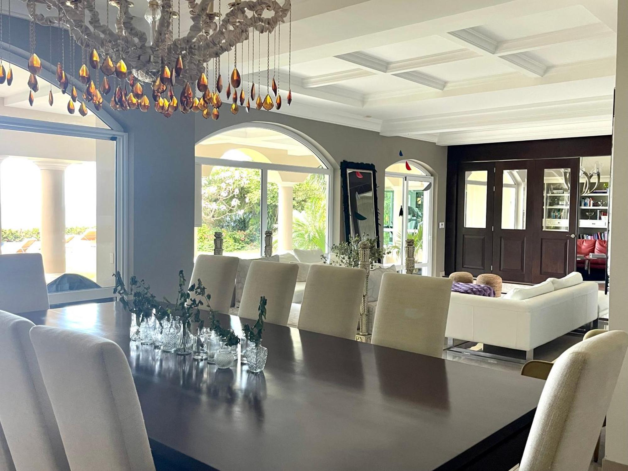 Exclusive Beachfront Luxury Villa, Private Gym, Personalized 5 Star-service, Direct Access