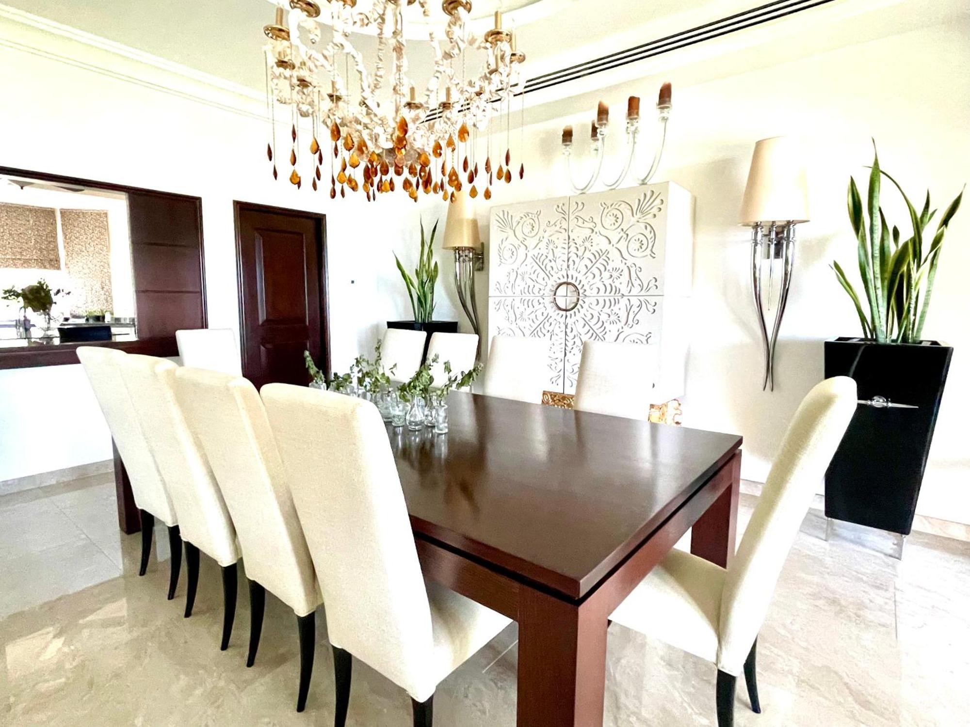Exclusive Beachfront Luxury Villa, Private Gym, Personalized 5 Star-service, Direct Access * Cancún