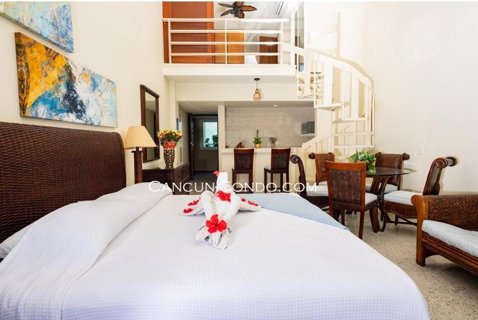 Aparthotel 2 Story Oceanfront Penthouses On Beach! *