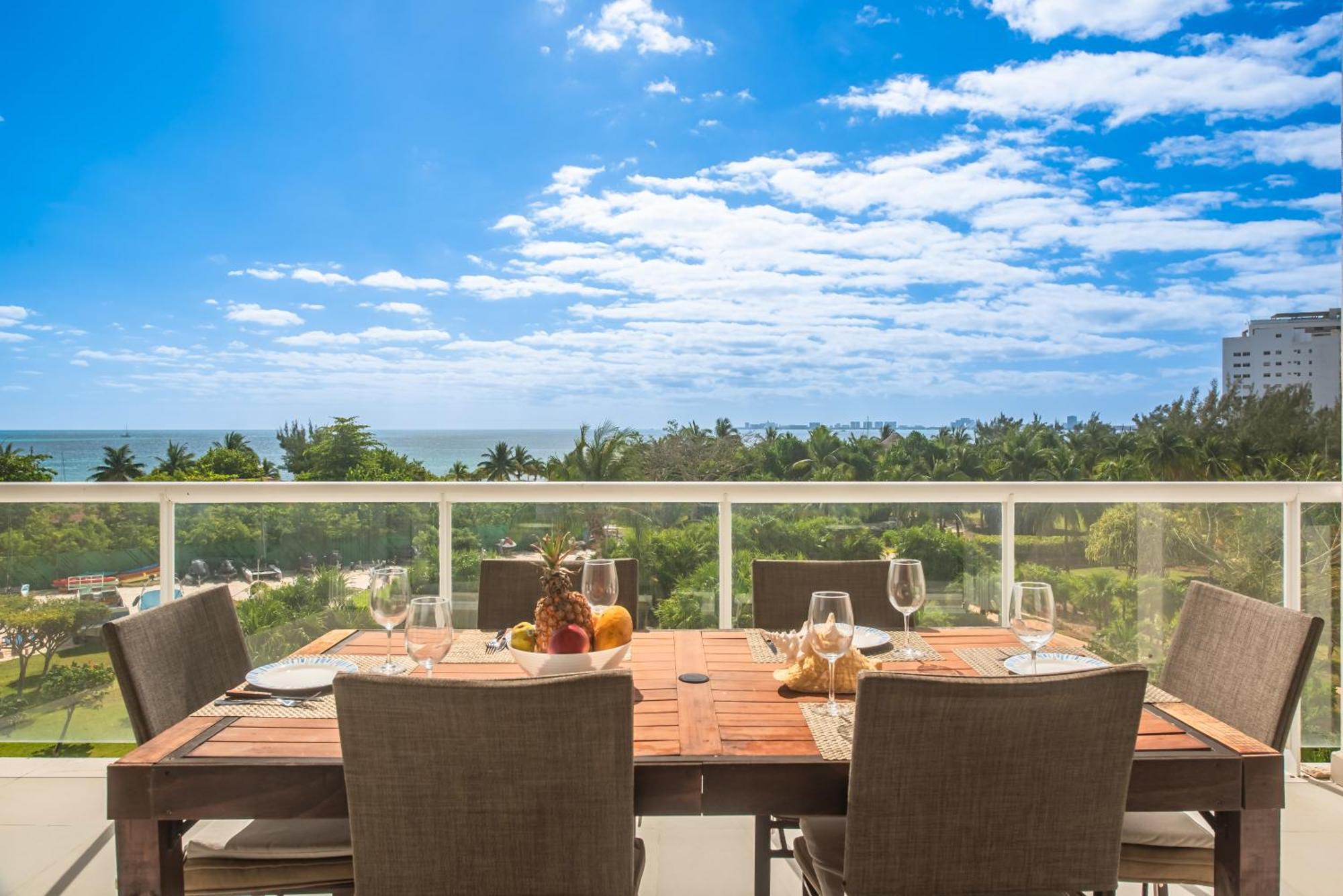 New Beachfront Luxury Apartamento *