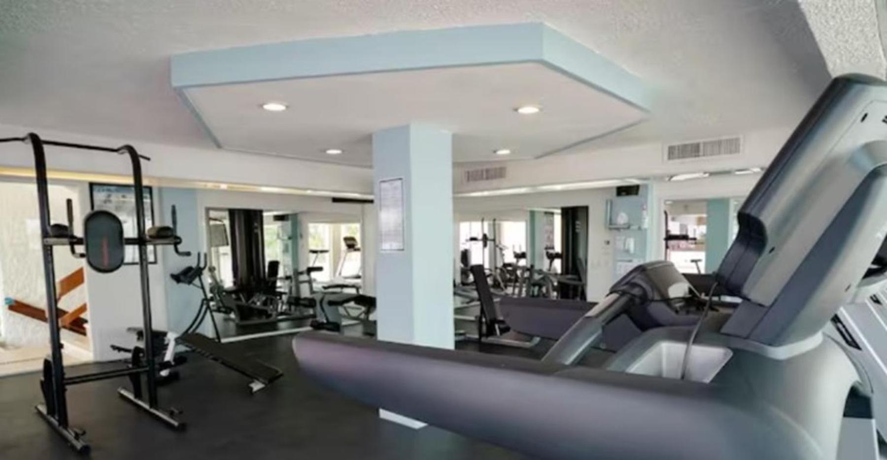 Vacation Getaway With Access & Balcony Cancún