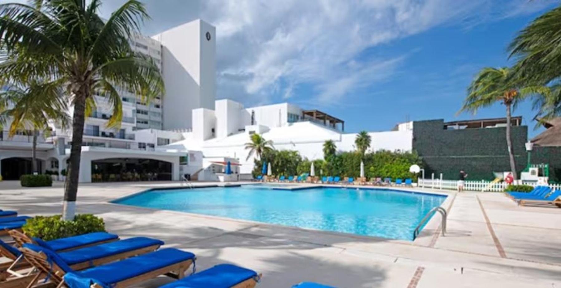 Apartamento Vacation Getaway With Access & Balcony *
