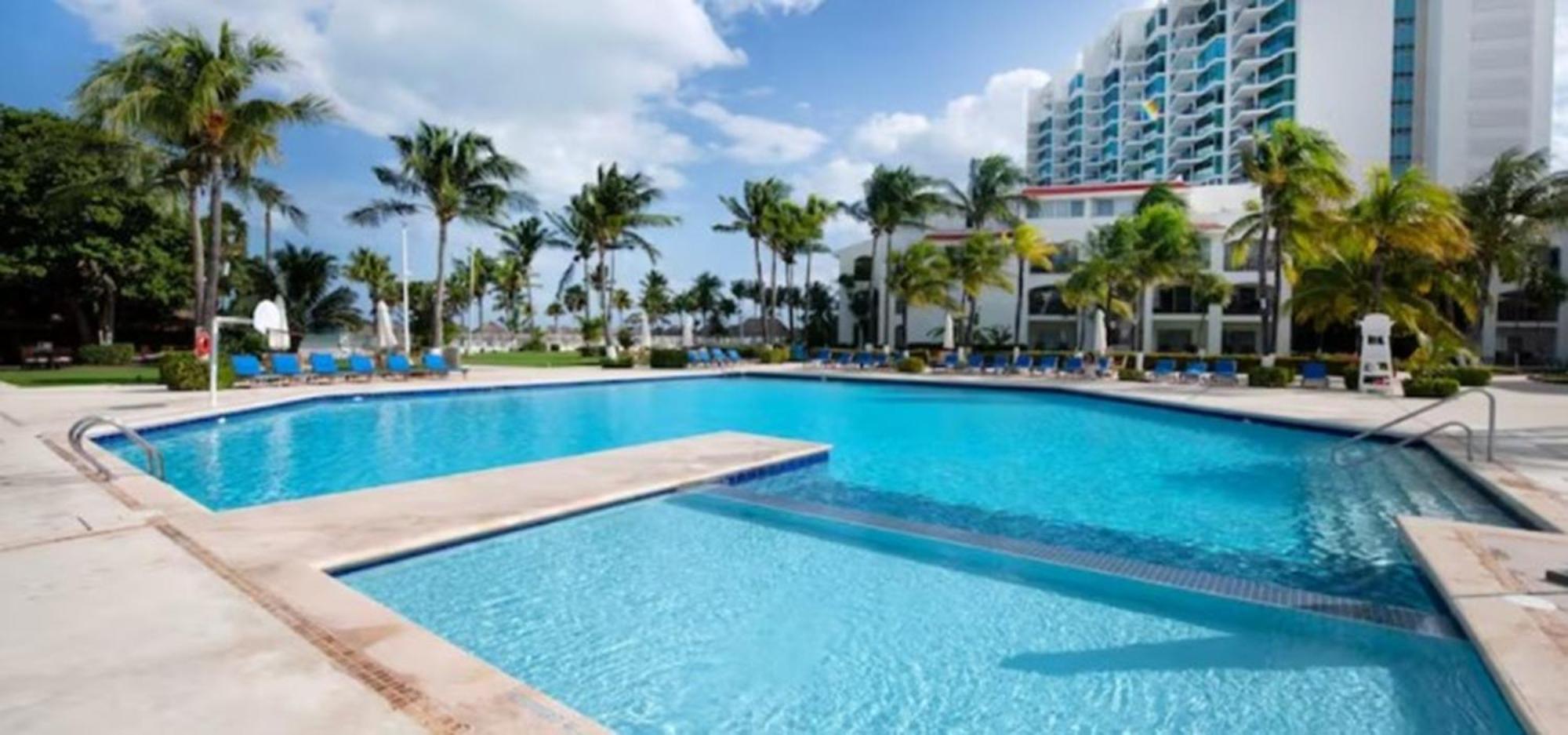 Vacation Getaway With Access & Balcony