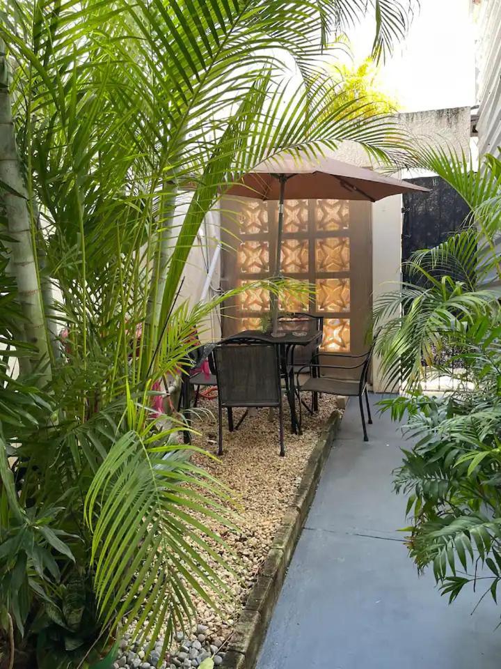Casa Con Piscina En A Mitad De Precio!