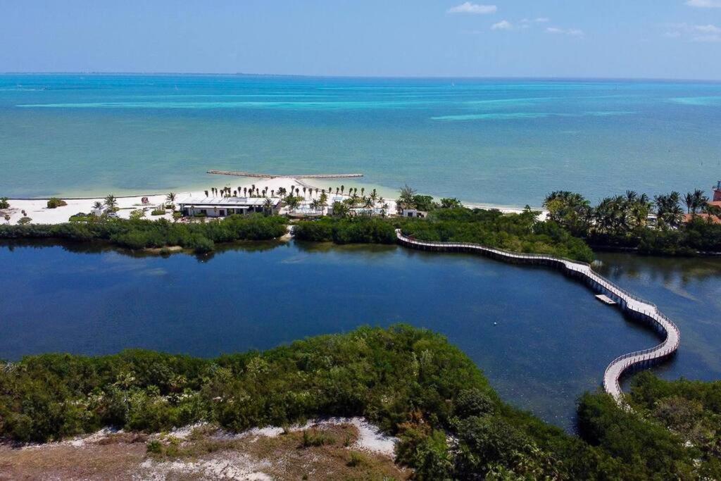 *private Rooftop Pool* 5 Min Walk To Beach 5bdr Villa *
