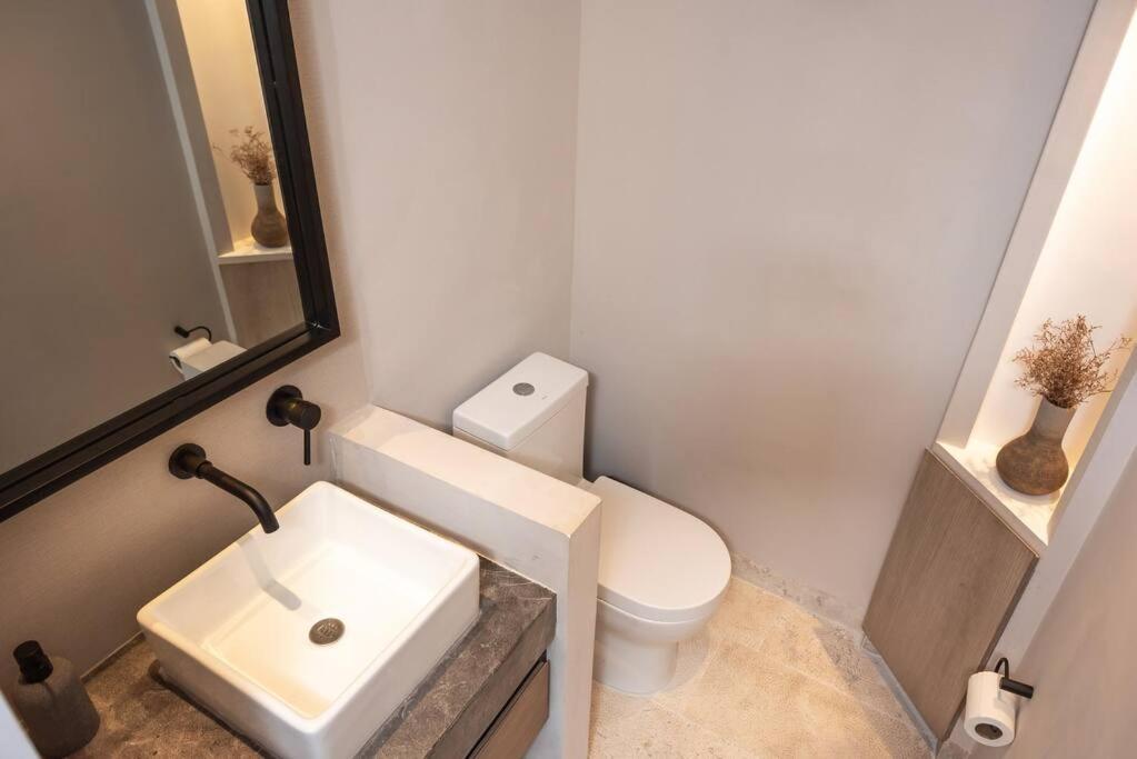 Villa *private Rooftop Pool* 5 Min Walk To Beach 5bdr *