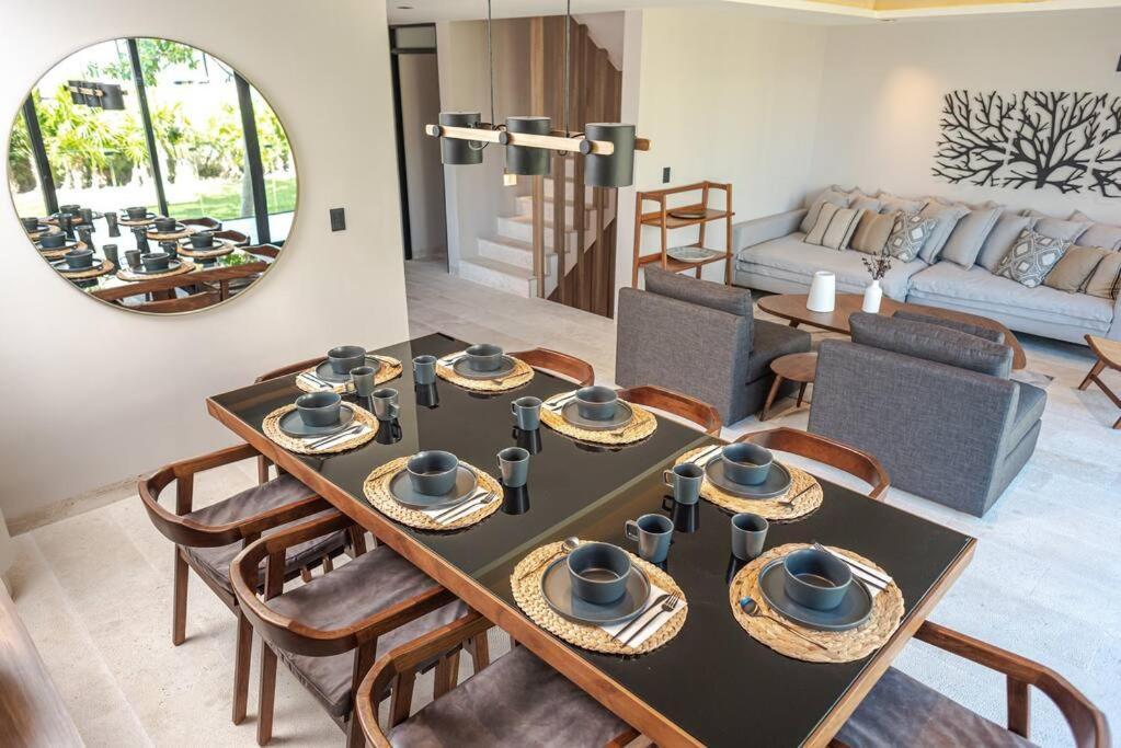*private Rooftop Pool* 5 Min Walk To Beach 5bdr Villa
