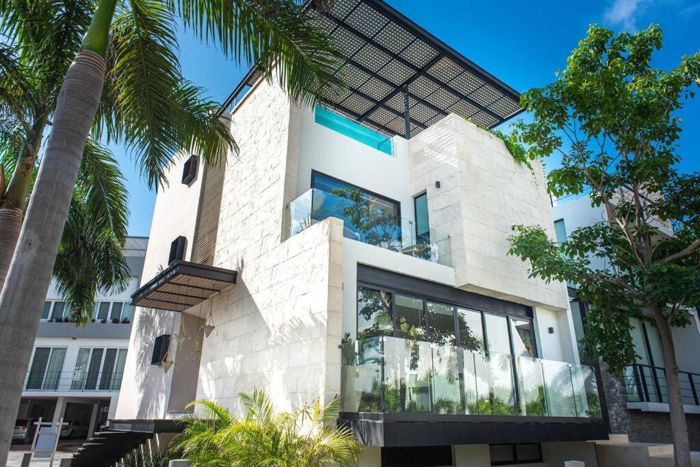 Villa *private Rooftop Pool* 5 Min Walk To Beach 5bdr