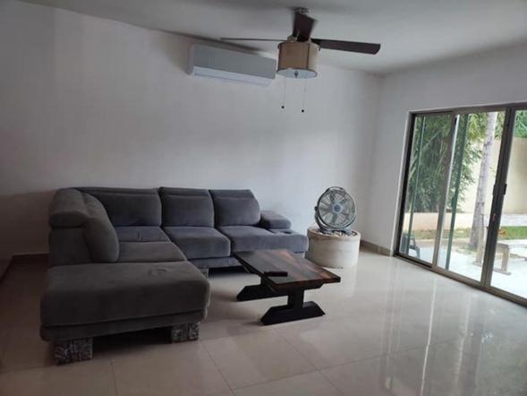Casa Con Amplios Espacios Cancún