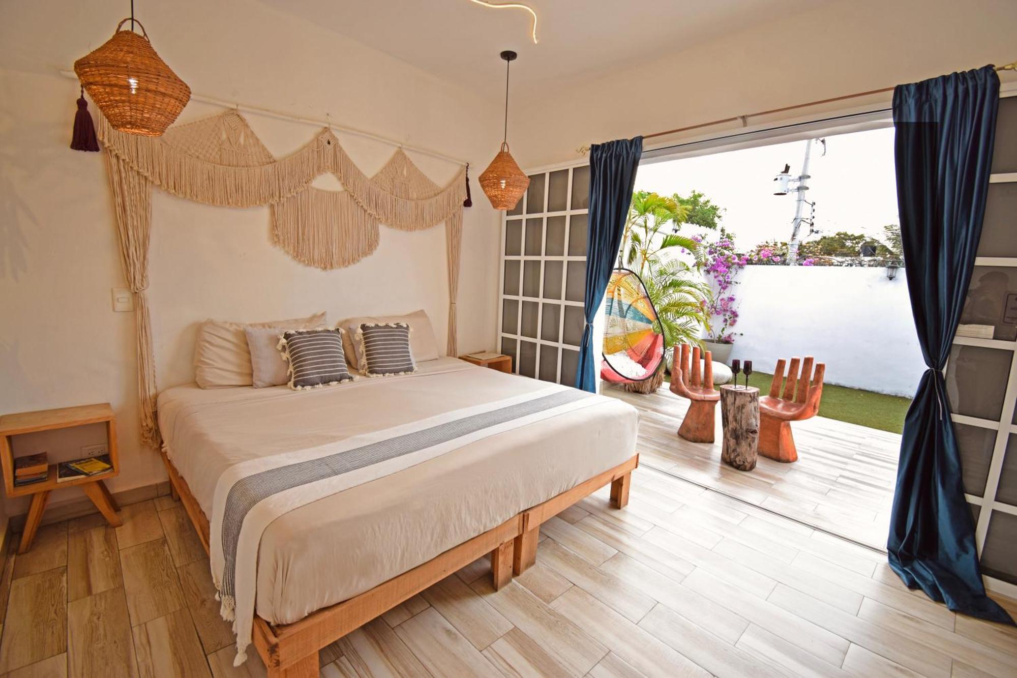 Tropical Bedroom -casa Nomis Habitación en casa particular