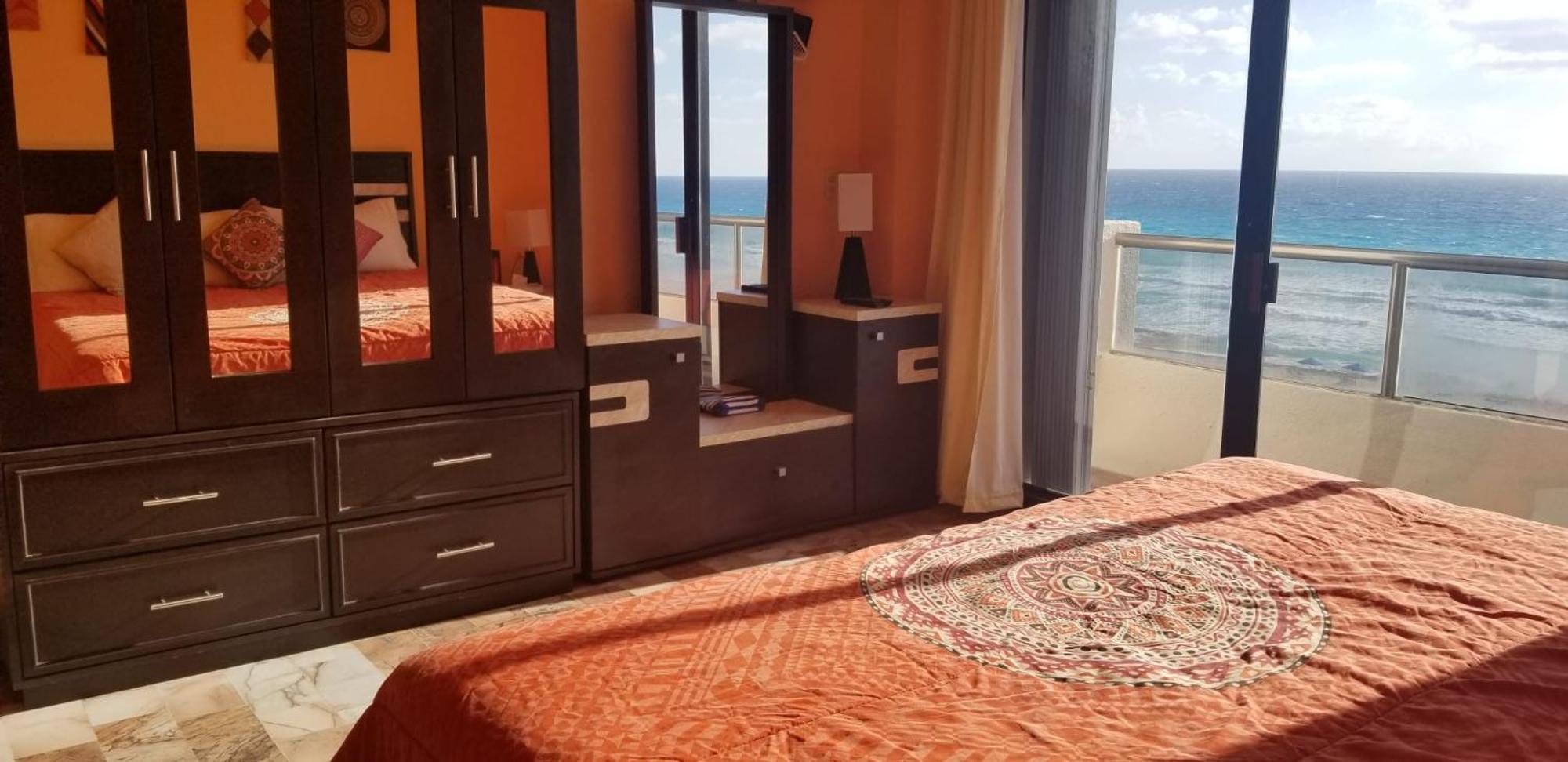 2 Bedrooms Ocean View * Cancún