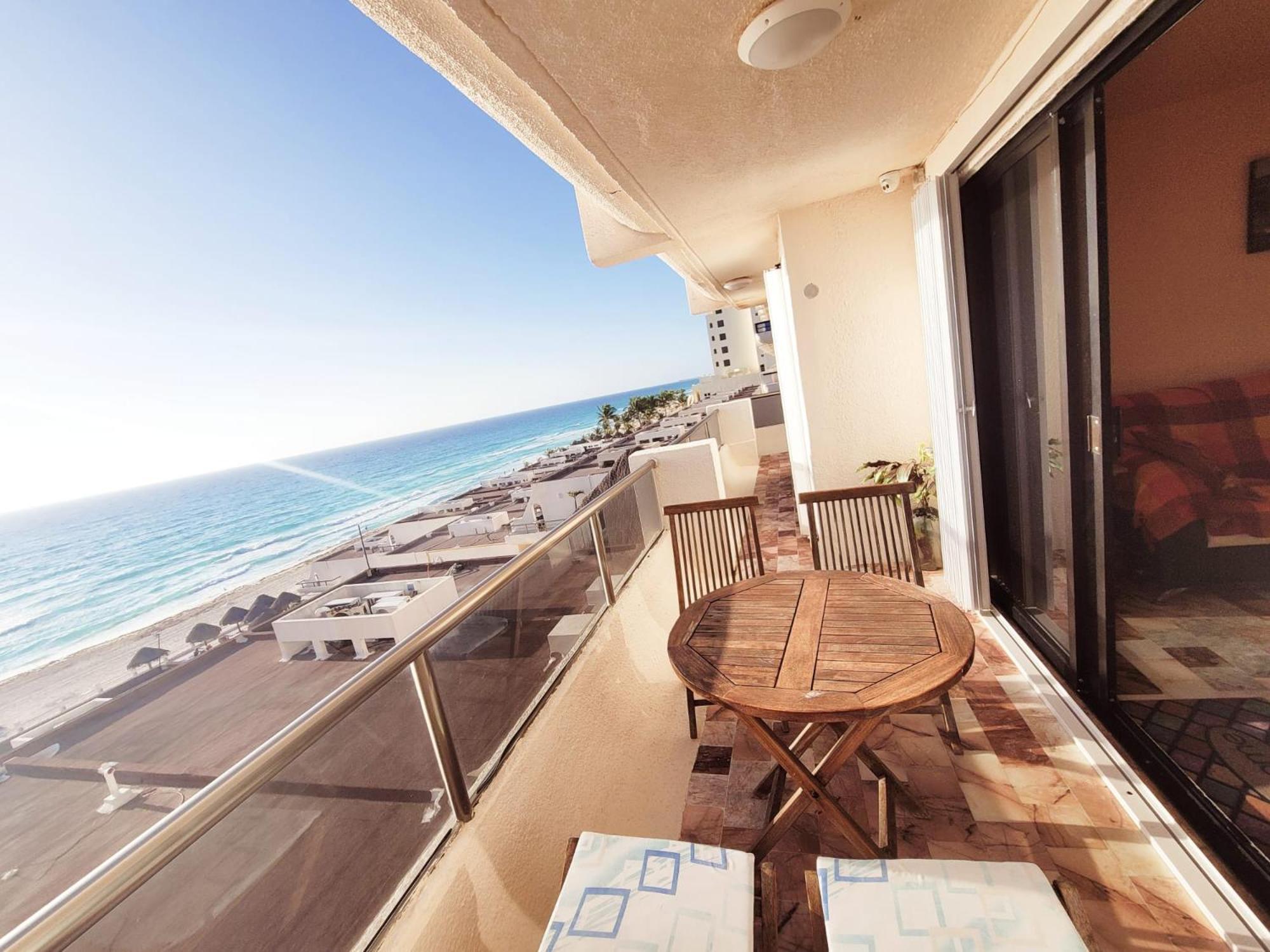 2 Bedrooms Ocean View Cancún