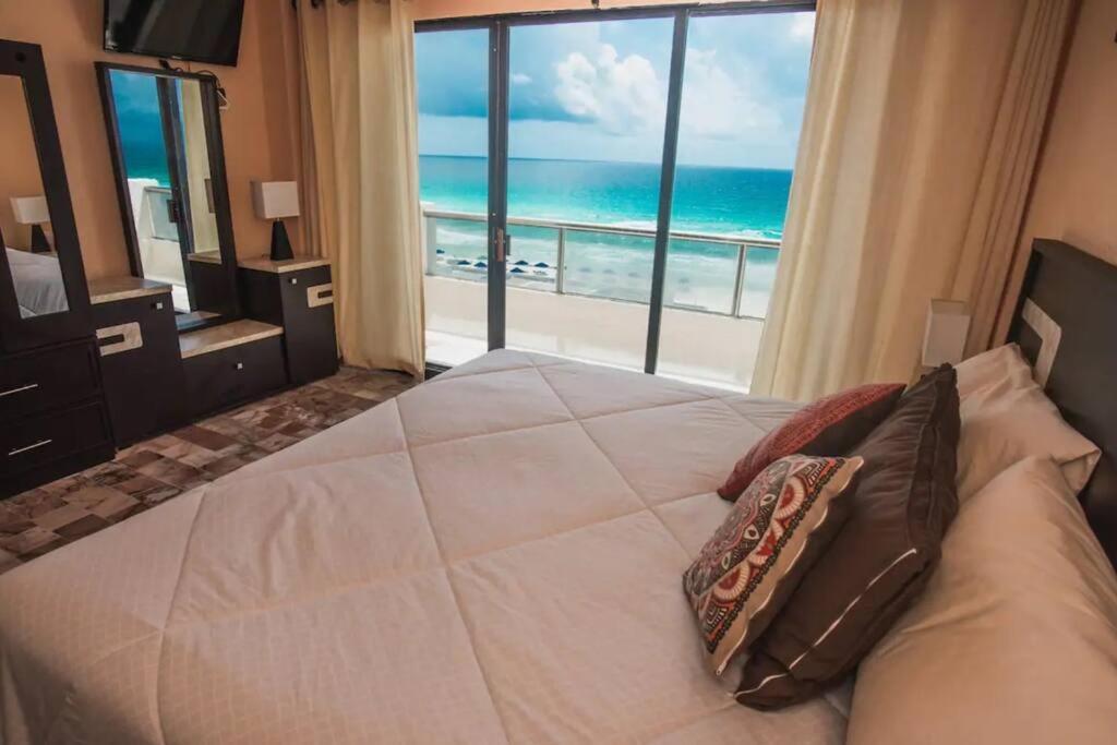 2 Bedrooms Ocean View * Cancún