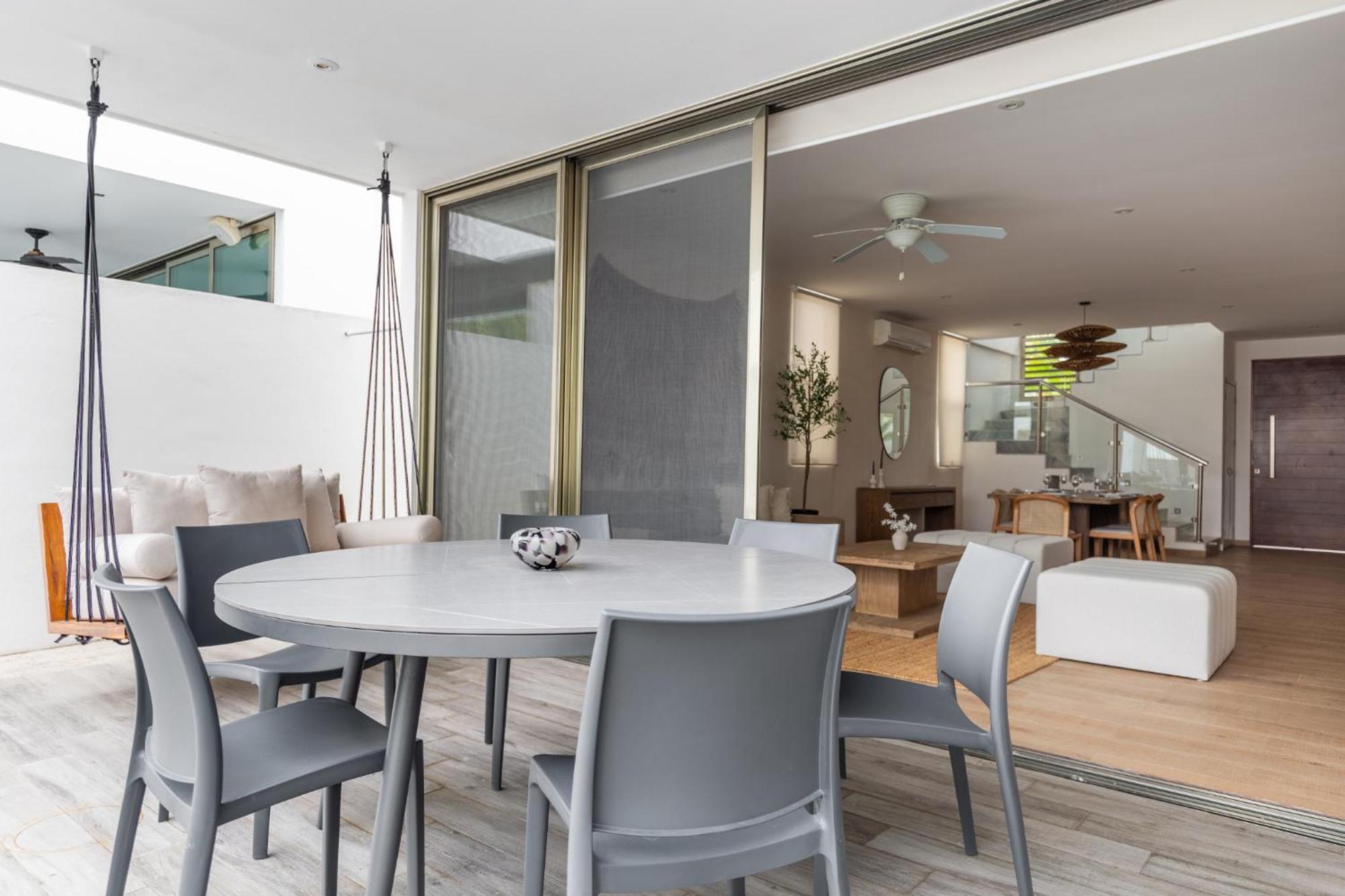 Large 4br Family House With Pool Apartamento