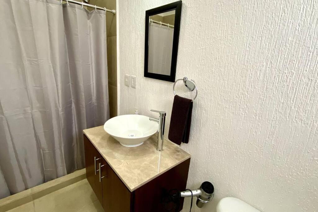 Preciosa Casa Nueva Con 3 Recamaras Y 3 Banos A 7 Min Del Tren Maya Сasa de vacaciones *